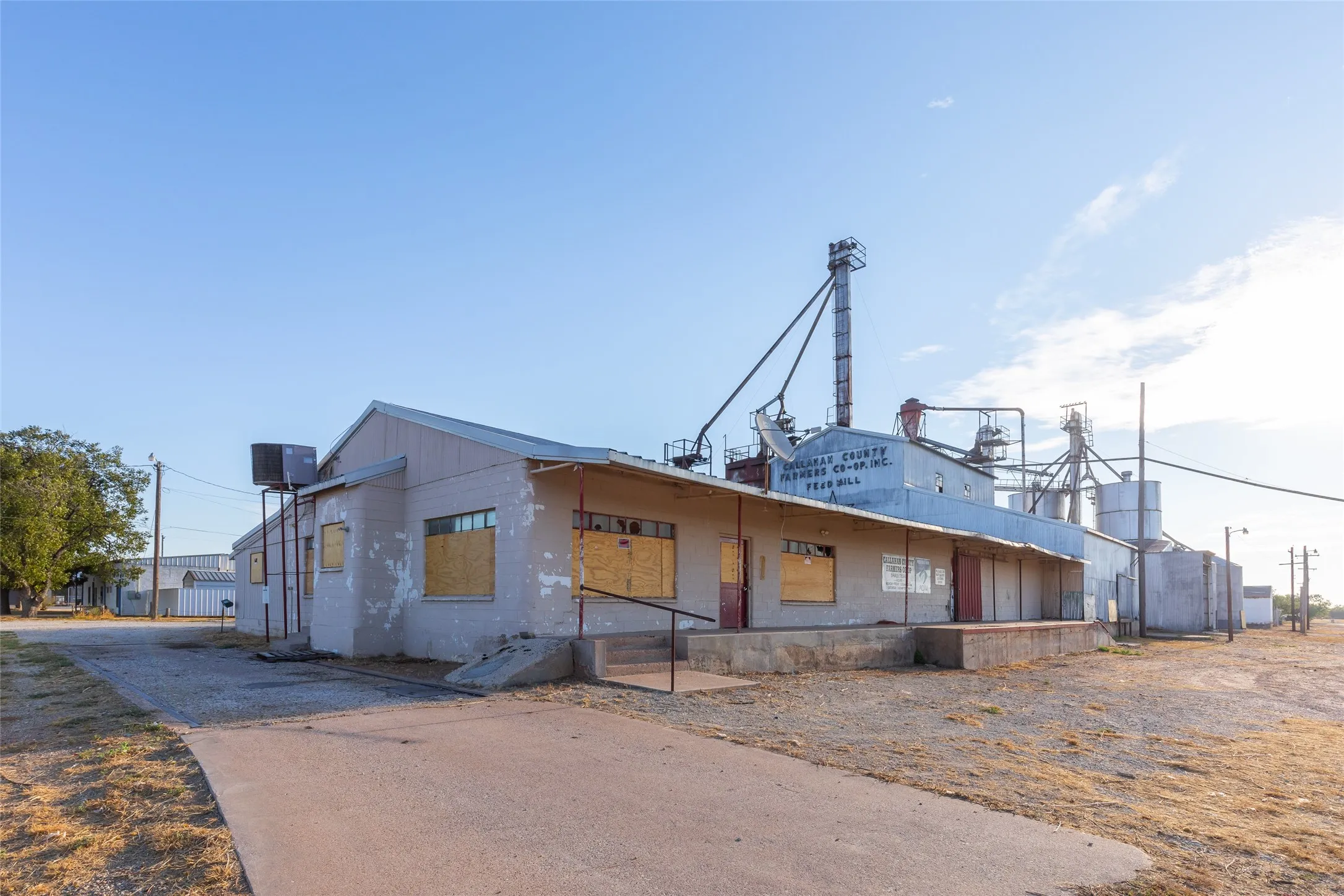 Industrial For Sale in Callahan County , 200 E 1st Street, Baird, Texas 79504, 0, 0, Garage spaces, 0 Sqft, built in 1950, mls#21391422, Real Estate Agent in Baird, Homes For Sale in Callahan county, Homes For Sale in Baird, Realtor in Baird Texas, Real Estate Brokerage Independent Realty Texas, Luminita Cordes Realtor