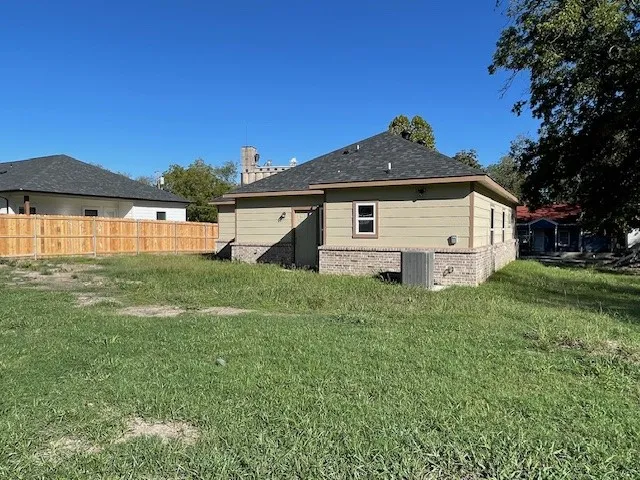 Single Family Residence For Sale in Hunt County , 1915 MORSE Street, Greenville, Texas 75401, 3 Bedroom, 2 Bathroom, 1 Garage spaces, 1,200 Sqft, built in 2023, mls#21391647, Real Estate Agent in Greenville, Homes For Sale in Hunt county, Homes For Sale in Greenville, Realtor in Greenville Texas, Real Estate Brokerage Independent Realty Texas, Luminita Cordes Realtor