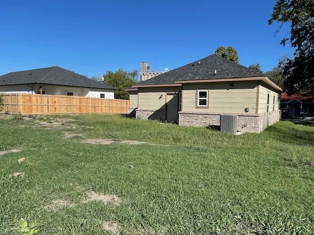 Single Family Residence For Sale in Hunt County , 1915 MORSE Street, Greenville, Texas 75401, 3 Bedroom, 2 Bathroom, 1 Garage spaces, 1,200 Sqft, built in 2023, mls#21391647, Real Estate Agent in Greenville, Homes For Sale in Hunt county, Homes For Sale in Greenville, Realtor in Greenville Texas, Real Estate Brokerage Independent Realty Texas, Luminita Cordes Realtor