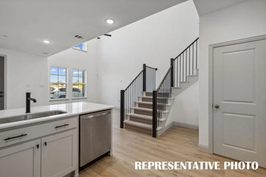 Townhouse For Rent in Collin County , 1028 Bristleleaf Way, Allen, Texas 75013, 2 Bedroom, 3 Bathroom, 2 Garage spaces, 1,586 Sqft, built in 2025, mls#21389548, Real Estate Agent in Allen, Homes For Rent in Collin county, Homes For Rent in Allen, Realtor in Allen Texas, Real Estate Brokerage Independent Realty Texas, Luminita Cordes Realtor