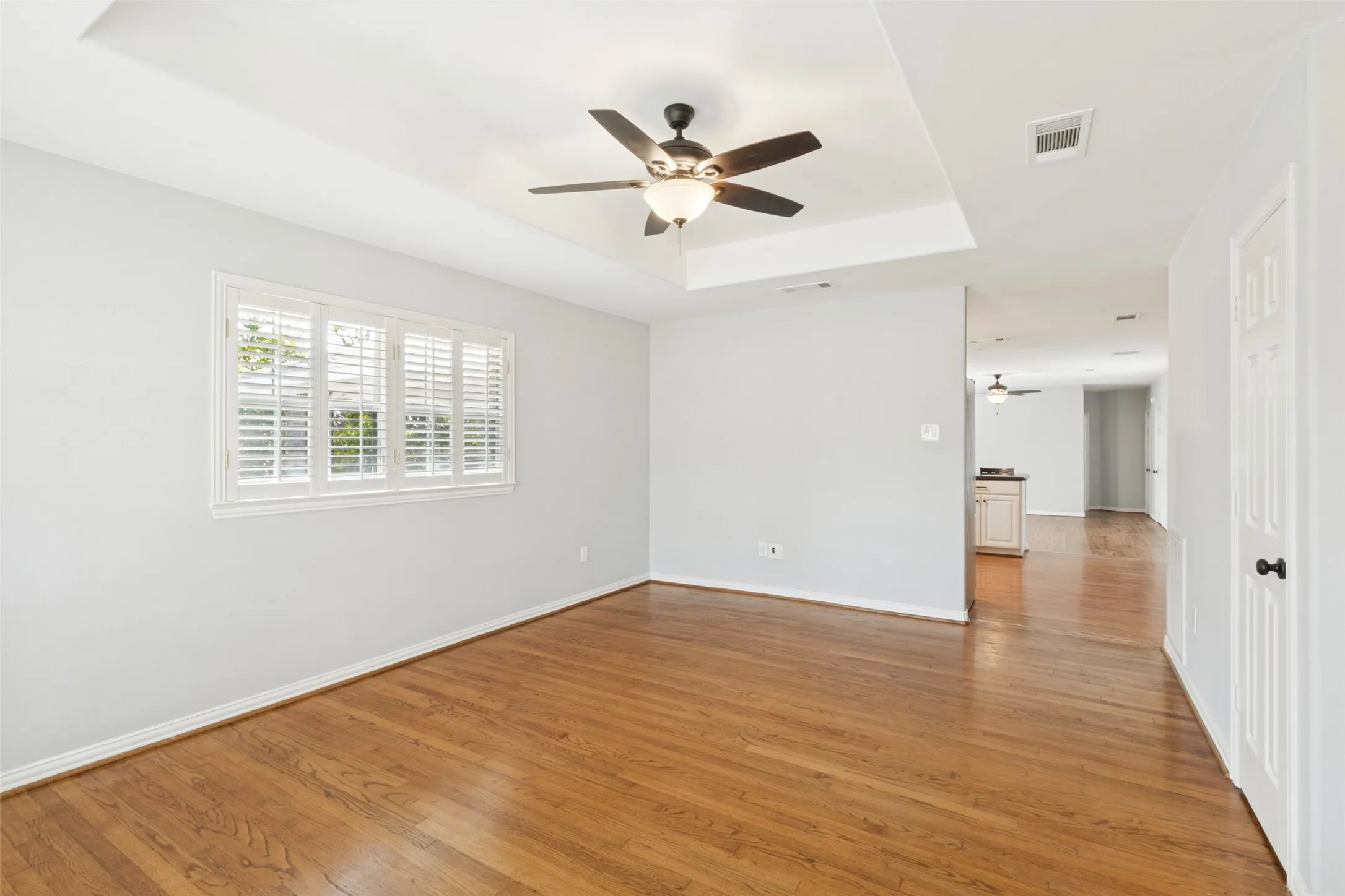 Single Family Residence For Sale in Dallas County , 9005 Lanshire Drive, Dallas, Texas 75238, 4 Bedroom, 3 Bathroom, Garage spaces, 2,308 Sqft, built in 1956, mls#21385538, Real Estate Agent in Dallas, Homes For Sale in Dallas county, Homes For Sale in Dallas, Realtor in Dallas Texas, Real Estate Brokerage Independent Realty Texas, Luminita Cordes Realtor