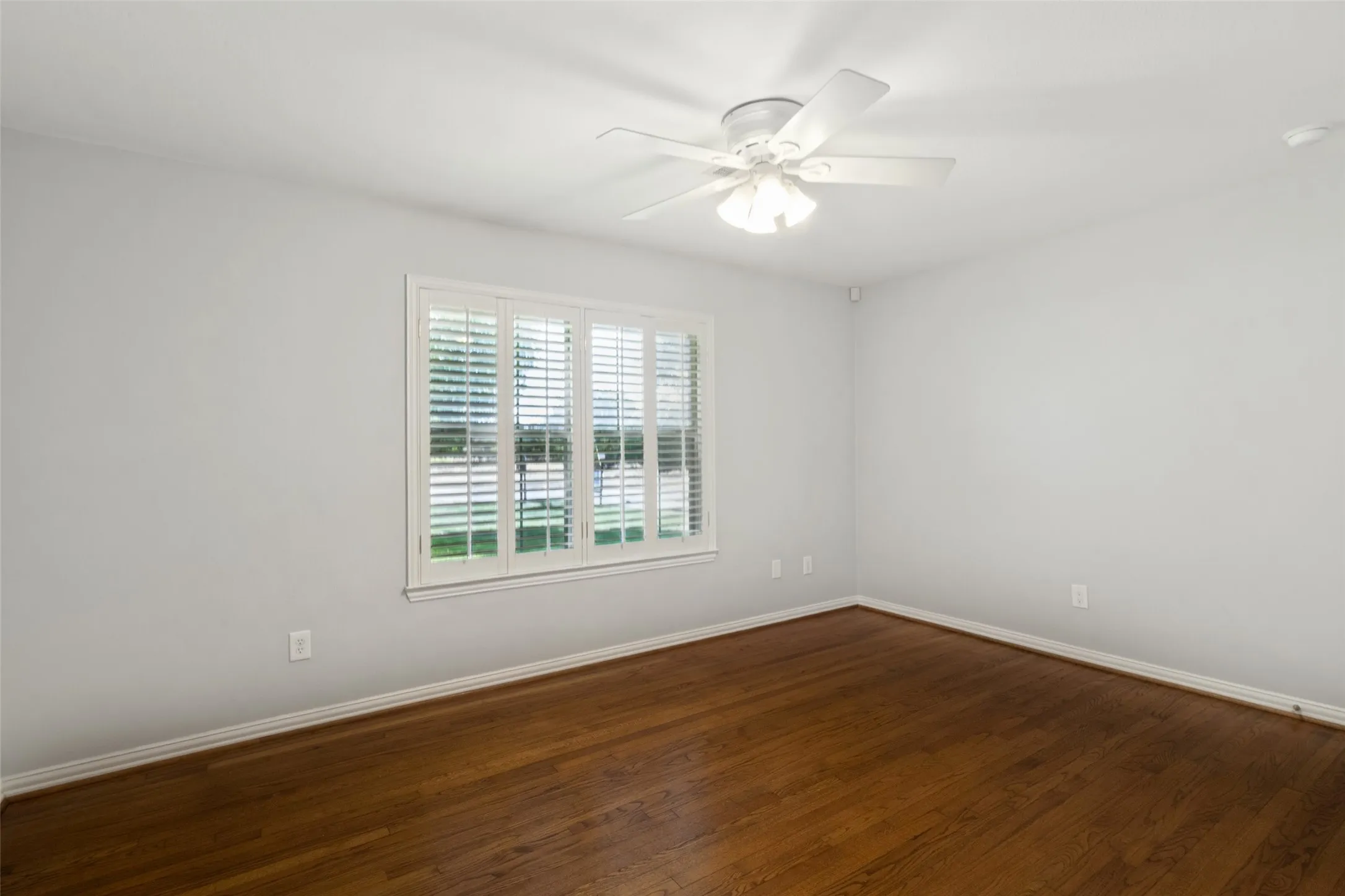 Single Family Residence For Sale in Dallas County , 9005 Lanshire Drive, Dallas, Texas 75238, 4 Bedroom, 3 Bathroom, Garage spaces, 2,308 Sqft, built in 1956, mls#21385538, Real Estate Agent in Dallas, Homes For Sale in Dallas county, Homes For Sale in Dallas, Realtor in Dallas Texas, Real Estate Brokerage Independent Realty Texas, Luminita Cordes Realtor