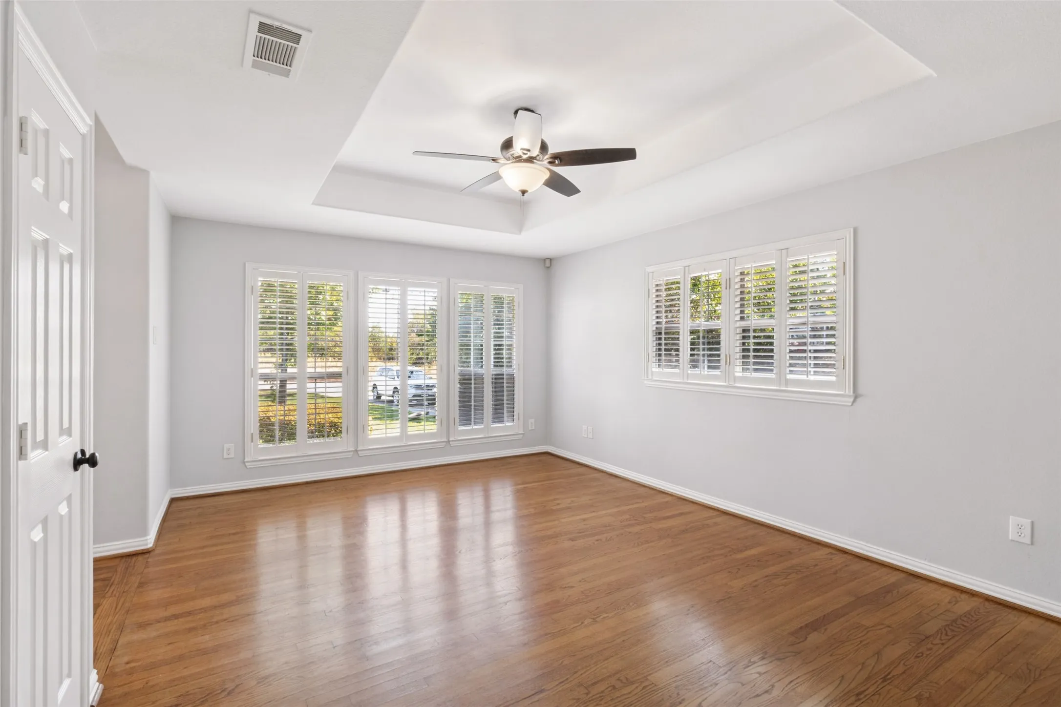 Single Family Residence For Sale in Dallas County , 9005 Lanshire Drive, Dallas, Texas 75238, 4 Bedroom, 3 Bathroom, Garage spaces, 2,308 Sqft, built in 1956, mls#21385538, Real Estate Agent in Dallas, Homes For Sale in Dallas county, Homes For Sale in Dallas, Realtor in Dallas Texas, Real Estate Brokerage Independent Realty Texas, Luminita Cordes Realtor