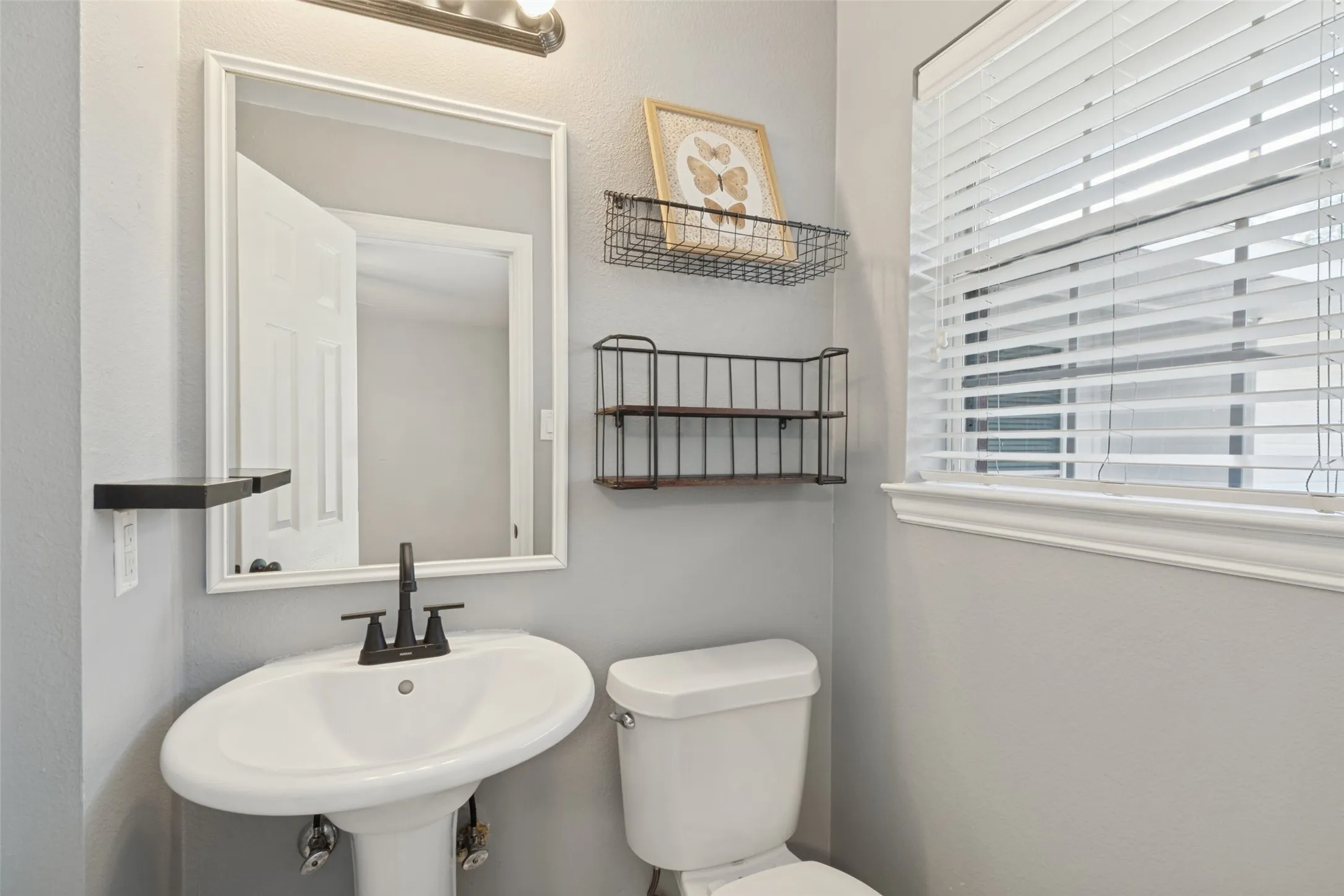 Single Family Residence For Sale in Dallas County , 9005 Lanshire Drive, Dallas, Texas 75238, 4 Bedroom, 3 Bathroom, Garage spaces, 2,308 Sqft, built in 1956, mls#21385538, Real Estate Agent in Dallas, Homes For Sale in Dallas county, Homes For Sale in Dallas, Realtor in Dallas Texas, Real Estate Brokerage Independent Realty Texas, Luminita Cordes Realtor