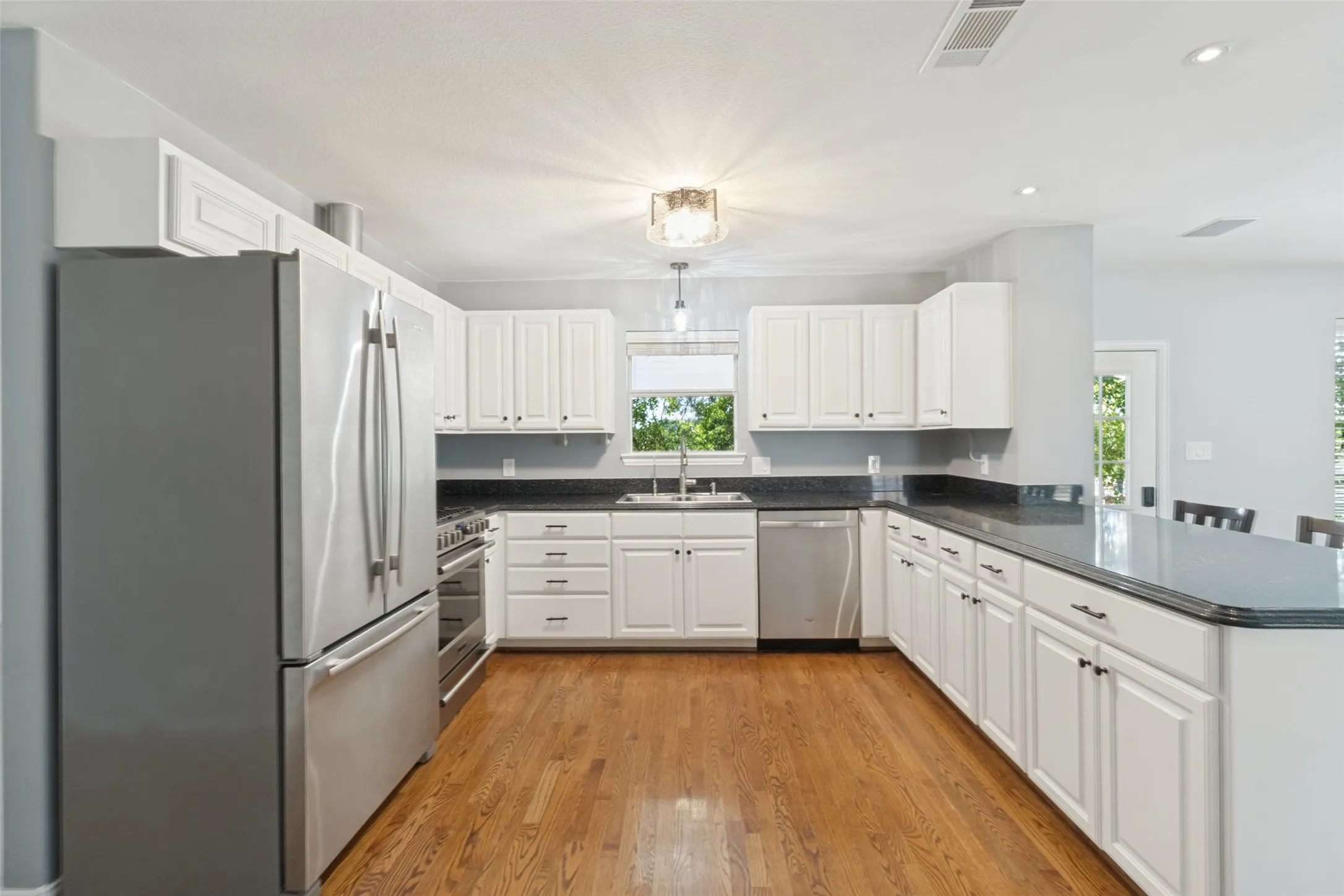 Single Family Residence For Sale in Dallas County , 9005 Lanshire Drive, Dallas, Texas 75238, 4 Bedroom, 3 Bathroom, Garage spaces, 2,308 Sqft, built in 1956, mls#21385538, Real Estate Agent in Dallas, Homes For Sale in Dallas county, Homes For Sale in Dallas, Realtor in Dallas Texas, Real Estate Brokerage Independent Realty Texas, Luminita Cordes Realtor