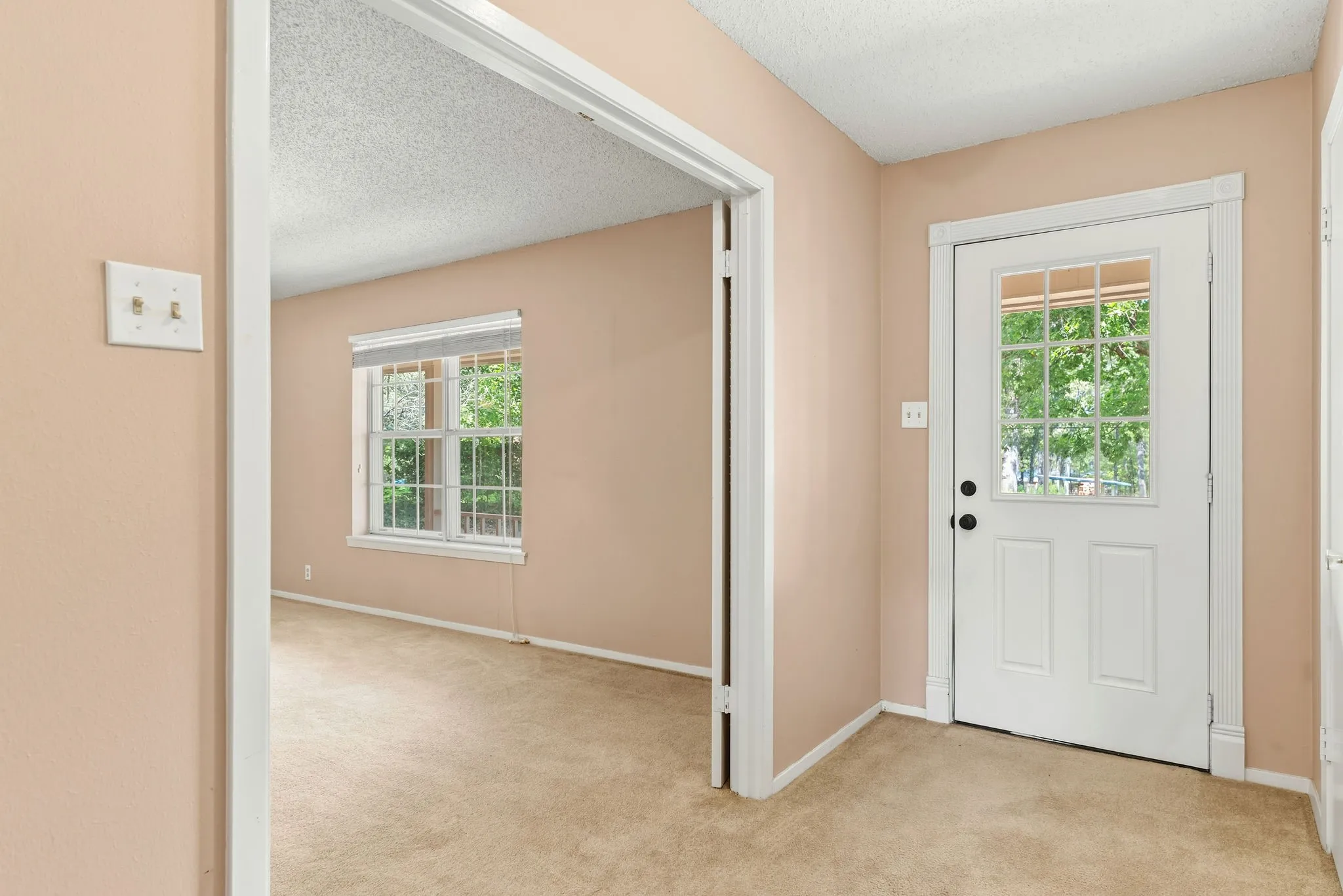 Single Family Residence For Sale in Titus County , 516 Azalea Lane, Mt Pleasant, Texas 75455, 4 Bedroom, 3 Bathroom, 1 Garage spaces, 2,102 Sqft, built in 1972, mls#21391461, Real Estate Agent in Mt Pleasant, Homes For Sale in Titus county, Homes For Sale in Mt Pleasant, Realtor in Mt Pleasant Texas, Real Estate Brokerage Independent Realty Texas, Luminita Cordes Realtor