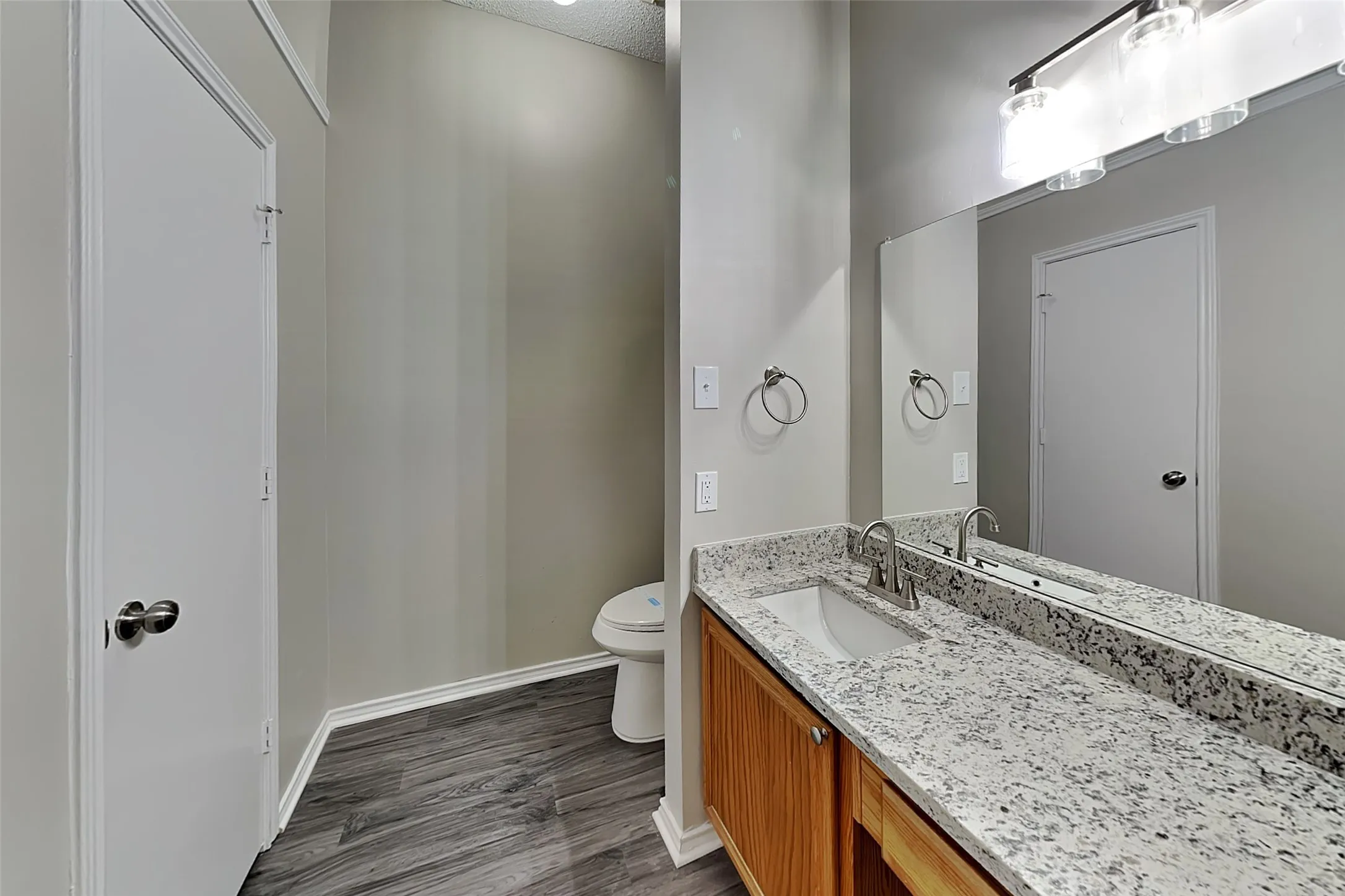 Single Family Residence For Rent in Tarrant County , 6929 Aston Drive, North Richland Hills, Texas 76182, 3 Bedroom, 2 Bathroom, 2 Garage spaces, 1,206 Sqft, built in 1987, mls#21391652, Real Estate Agent in North Richland Hills, Homes For Rent in Tarrant county, Homes For Rent in North Richland Hills, Realtor in North Richland Hills Texas, Real Estate Brokerage Independent Realty Texas, Luminita Cordes Realtor