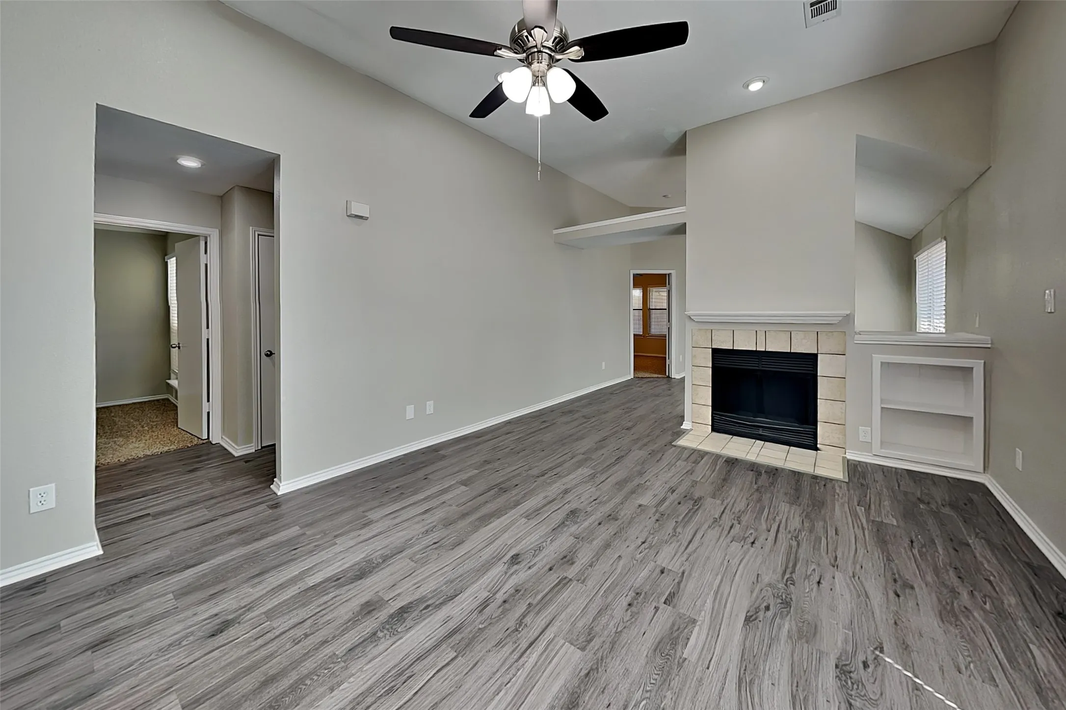 Single Family Residence For Rent in Tarrant County , 6929 Aston Drive, North Richland Hills, Texas 76182, 3 Bedroom, 2 Bathroom, 2 Garage spaces, 1,206 Sqft, built in 1987, mls#21391652, Real Estate Agent in North Richland Hills, Homes For Rent in Tarrant county, Homes For Rent in North Richland Hills, Realtor in North Richland Hills Texas, Real Estate Brokerage Independent Realty Texas, Luminita Cordes Realtor