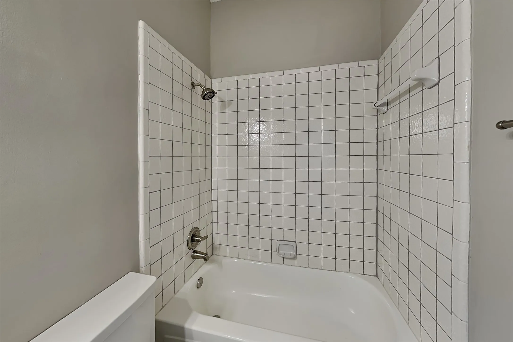 Single Family Residence For Rent in Tarrant County , 6929 Aston Drive, North Richland Hills, Texas 76182, 3 Bedroom, 2 Bathroom, 2 Garage spaces, 1,206 Sqft, built in 1987, mls#21391652, Real Estate Agent in North Richland Hills, Homes For Rent in Tarrant county, Homes For Rent in North Richland Hills, Realtor in North Richland Hills Texas, Real Estate Brokerage Independent Realty Texas, Luminita Cordes Realtor