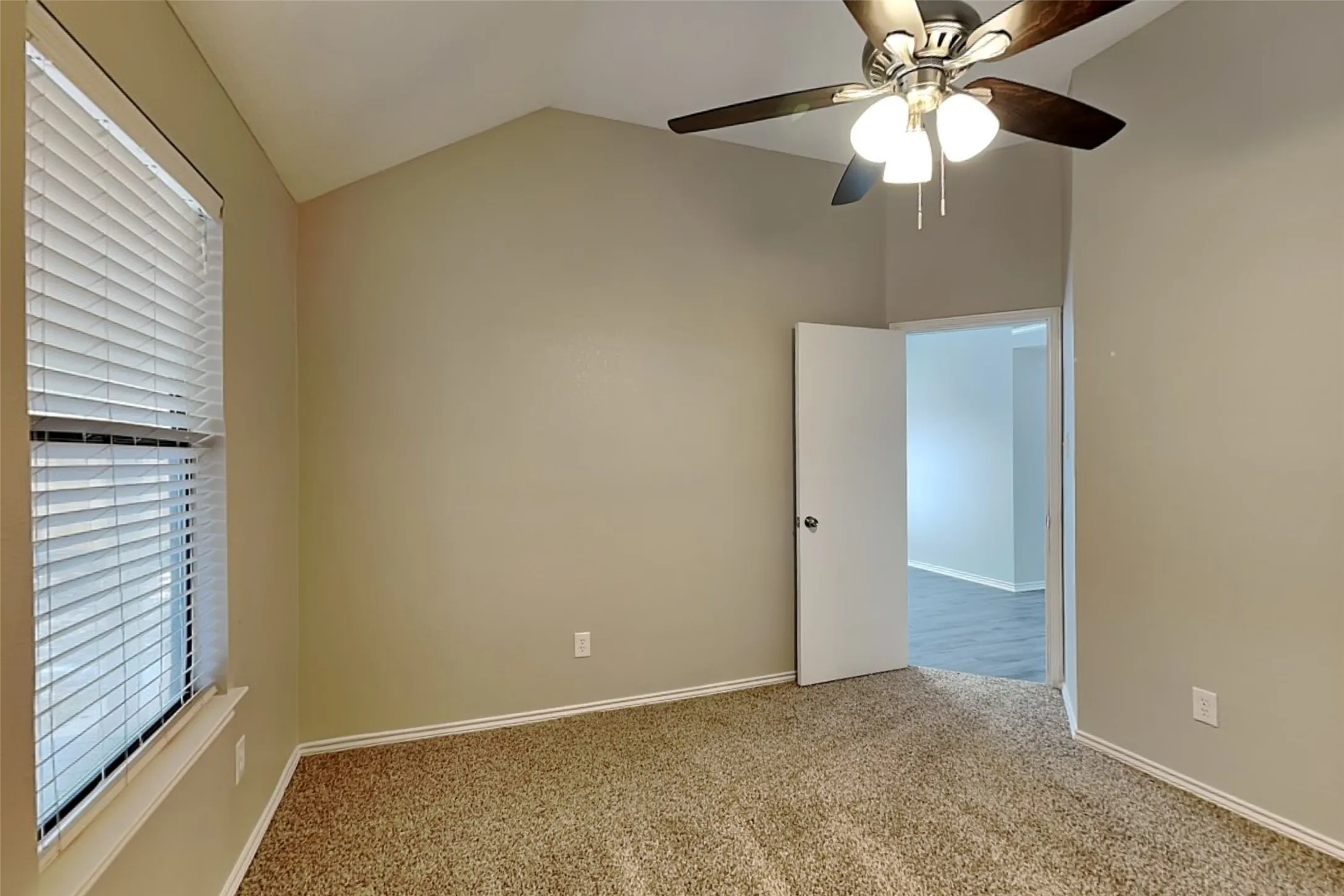 Single Family Residence For Rent in Tarrant County , 6929 Aston Drive, North Richland Hills, Texas 76182, 3 Bedroom, 2 Bathroom, 2 Garage spaces, 1,206 Sqft, built in 1987, mls#21391652, Real Estate Agent in North Richland Hills, Homes For Rent in Tarrant county, Homes For Rent in North Richland Hills, Realtor in North Richland Hills Texas, Real Estate Brokerage Independent Realty Texas, Luminita Cordes Realtor