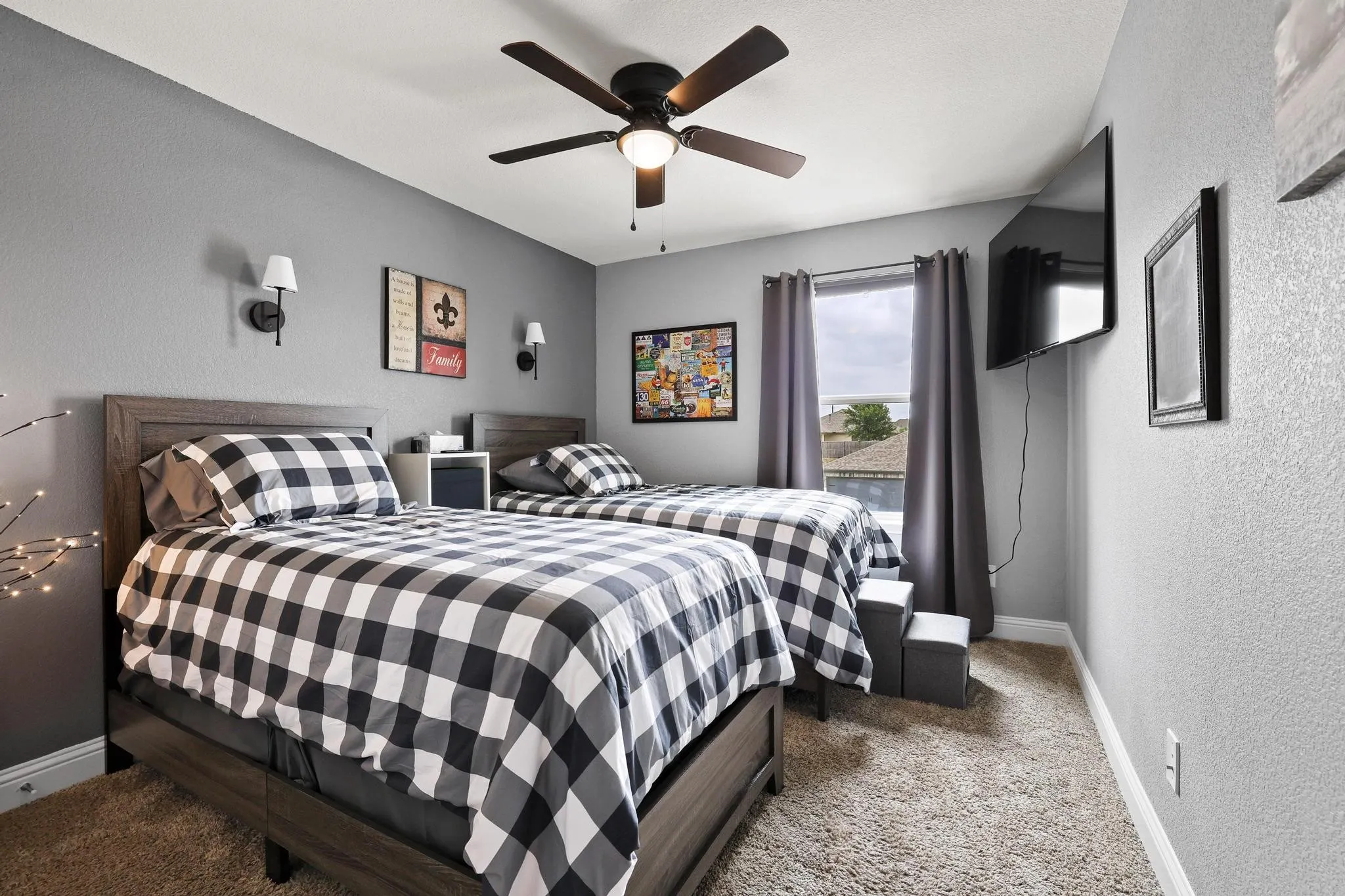 Single Family Residence For Sale in Denton County , 2601 Wesley Avenue, Aubrey, Texas 76227, 4 Bedroom, 3 Bathroom, 2 Garage spaces, 2,982 Sqft, built in 2020, mls#21391587, Real Estate Agent in Aubrey, Homes For Sale in Denton county, Homes For Sale in Aubrey, Realtor in Aubrey Texas, Real Estate Brokerage Independent Realty Texas, Luminita Cordes Realtor