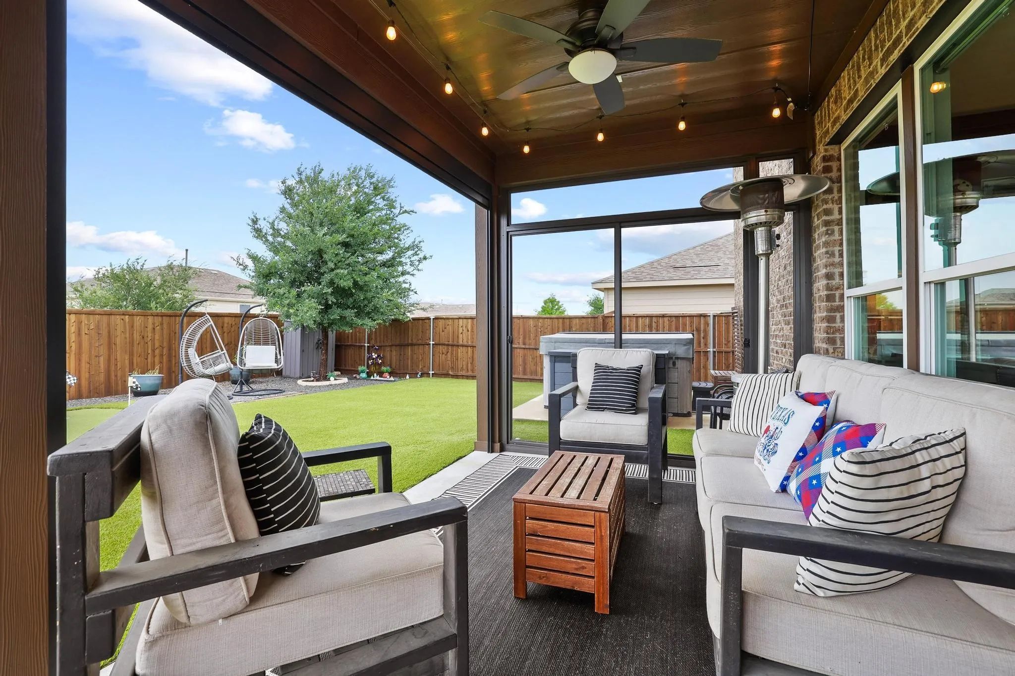 Single Family Residence For Sale in Denton County , 2601 Wesley Avenue, Aubrey, Texas 76227, 4 Bedroom, 3 Bathroom, 2 Garage spaces, 2,982 Sqft, built in 2020, mls#21391587, Real Estate Agent in Aubrey, Homes For Sale in Denton county, Homes For Sale in Aubrey, Realtor in Aubrey Texas, Real Estate Brokerage Independent Realty Texas, Luminita Cordes Realtor