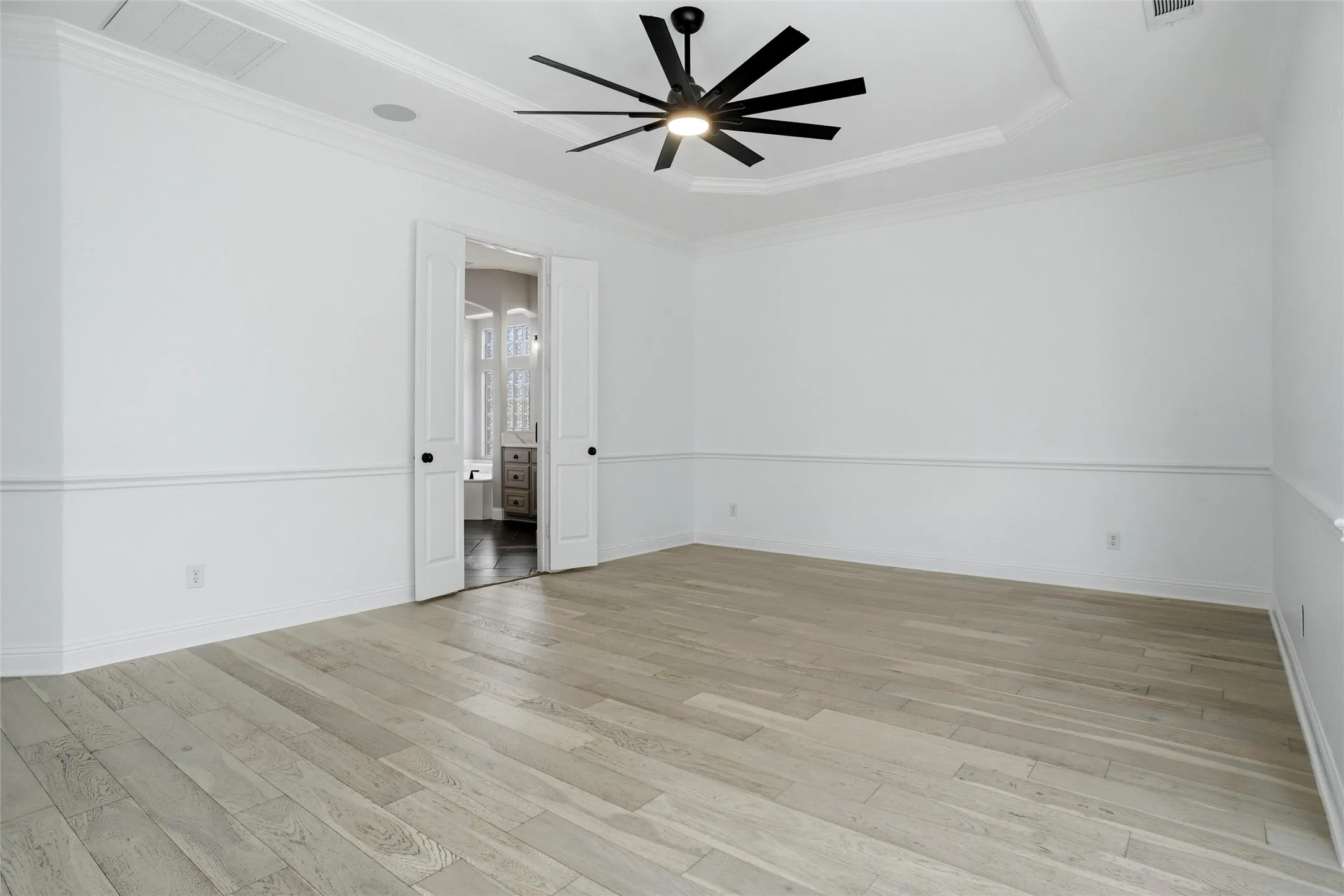 Single Family Residence For Rent in Denton County , 2414 Trophy Club Drive, Trophy Club, Texas 76262, 5 Bedroom, 4 Bathroom, 3 Garage spaces, 4,390 Sqft, built in 2010, mls#21388128, Real Estate Agent in Trophy Club, Homes For Rent in Denton county, Homes For Rent in Trophy Club, Realtor in Trophy Club Texas, Real Estate Brokerage Independent Realty Texas, Luminita Cordes Realtor
