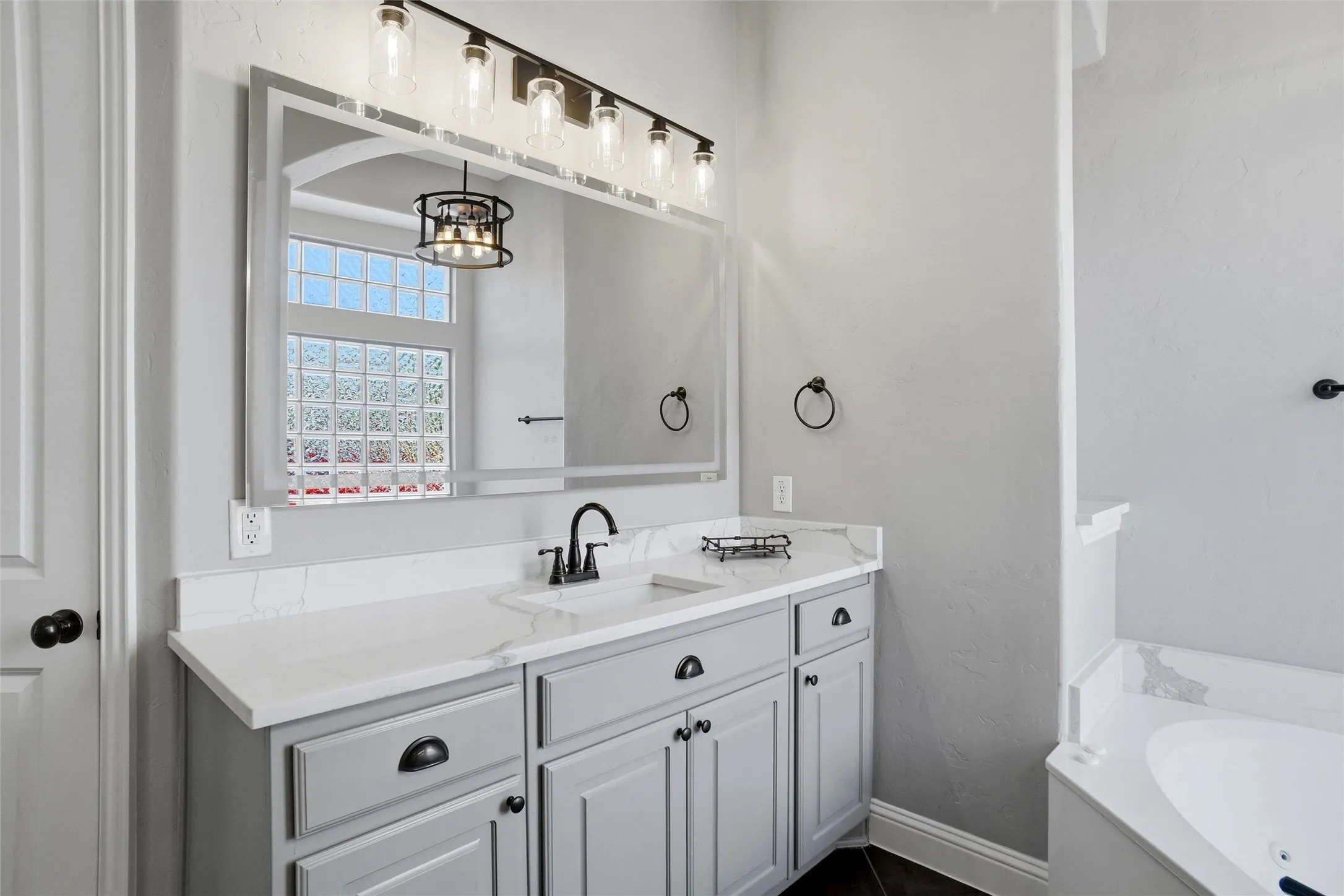 Single Family Residence For Rent in Denton County , 2414 Trophy Club Drive, Trophy Club, Texas 76262, 5 Bedroom, 4 Bathroom, 3 Garage spaces, 4,390 Sqft, built in 2010, mls#21388128, Real Estate Agent in Trophy Club, Homes For Rent in Denton county, Homes For Rent in Trophy Club, Realtor in Trophy Club Texas, Real Estate Brokerage Independent Realty Texas, Luminita Cordes Realtor