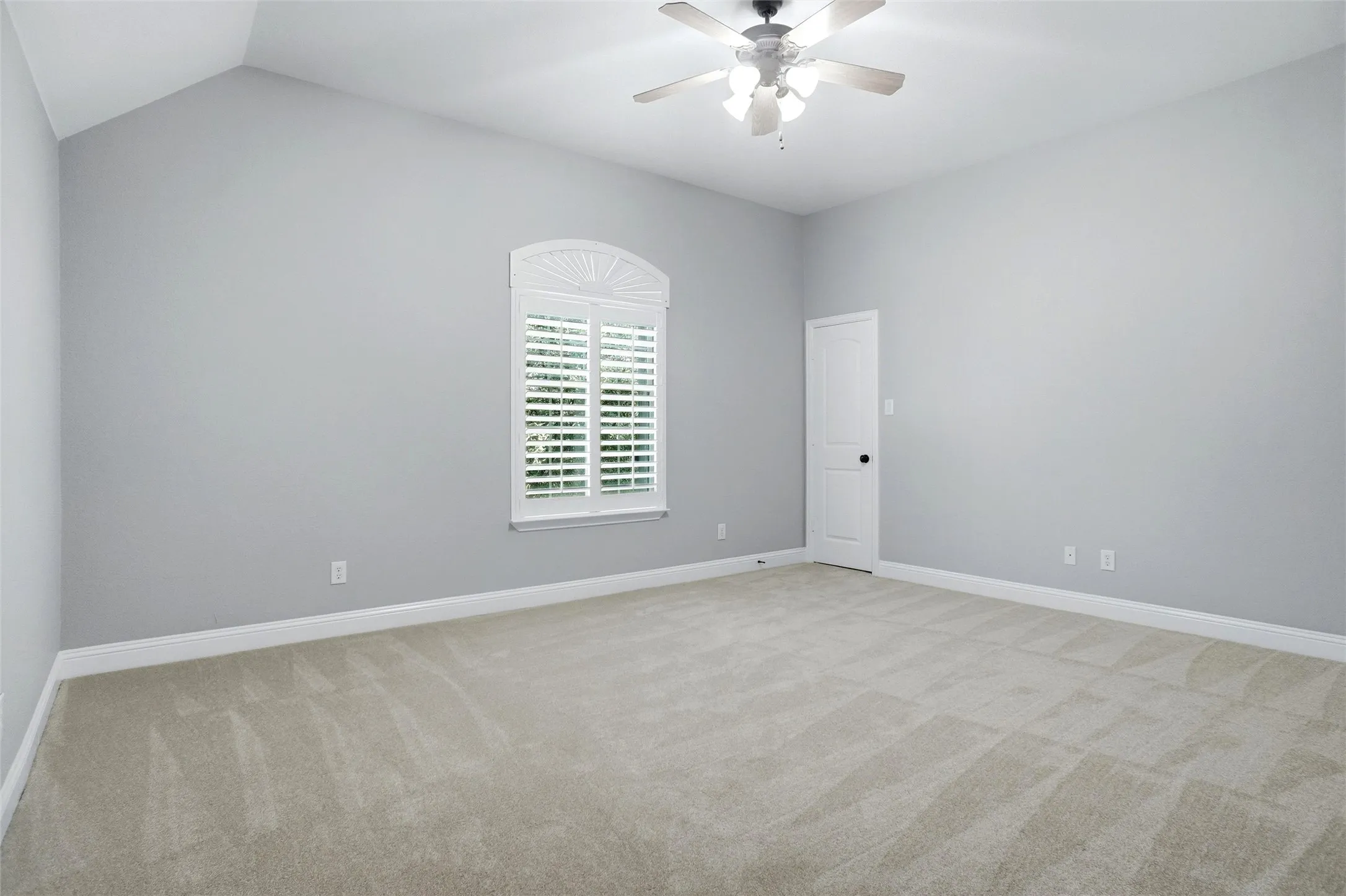 Single Family Residence For Rent in Denton County , 2414 Trophy Club Drive, Trophy Club, Texas 76262, 5 Bedroom, 4 Bathroom, 3 Garage spaces, 4,390 Sqft, built in 2010, mls#21388128, Real Estate Agent in Trophy Club, Homes For Rent in Denton county, Homes For Rent in Trophy Club, Realtor in Trophy Club Texas, Real Estate Brokerage Independent Realty Texas, Luminita Cordes Realtor