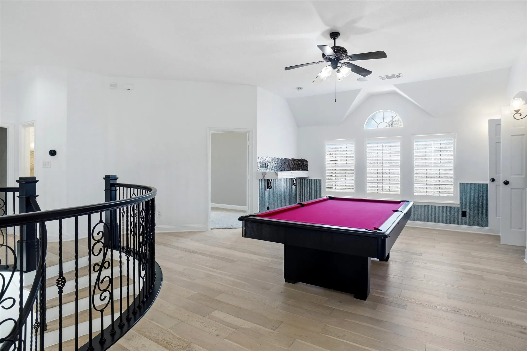 Single Family Residence For Rent in Denton County , 2414 Trophy Club Drive, Trophy Club, Texas 76262, 5 Bedroom, 4 Bathroom, 3 Garage spaces, 4,390 Sqft, built in 2010, mls#21388128, Real Estate Agent in Trophy Club, Homes For Rent in Denton county, Homes For Rent in Trophy Club, Realtor in Trophy Club Texas, Real Estate Brokerage Independent Realty Texas, Luminita Cordes Realtor