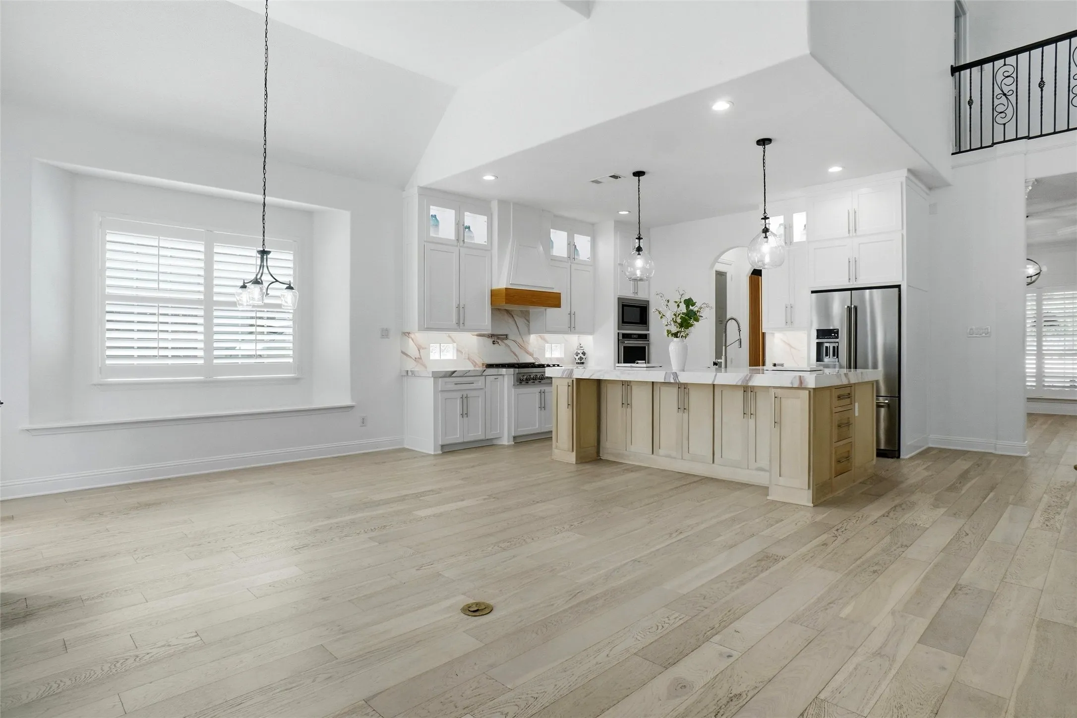 Single Family Residence For Rent in Denton County , 2414 Trophy Club Drive, Trophy Club, Texas 76262, 5 Bedroom, 4 Bathroom, 3 Garage spaces, 4,390 Sqft, built in 2010, mls#21388128, Real Estate Agent in Trophy Club, Homes For Rent in Denton county, Homes For Rent in Trophy Club, Realtor in Trophy Club Texas, Real Estate Brokerage Independent Realty Texas, Luminita Cordes Realtor