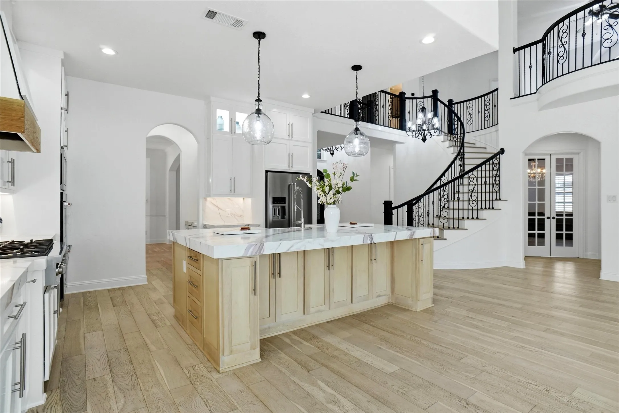 Single Family Residence For Rent in Denton County , 2414 Trophy Club Drive, Trophy Club, Texas 76262, 5 Bedroom, 4 Bathroom, 3 Garage spaces, 4,390 Sqft, built in 2010, mls#21388128, Real Estate Agent in Trophy Club, Homes For Rent in Denton county, Homes For Rent in Trophy Club, Realtor in Trophy Club Texas, Real Estate Brokerage Independent Realty Texas, Luminita Cordes Realtor