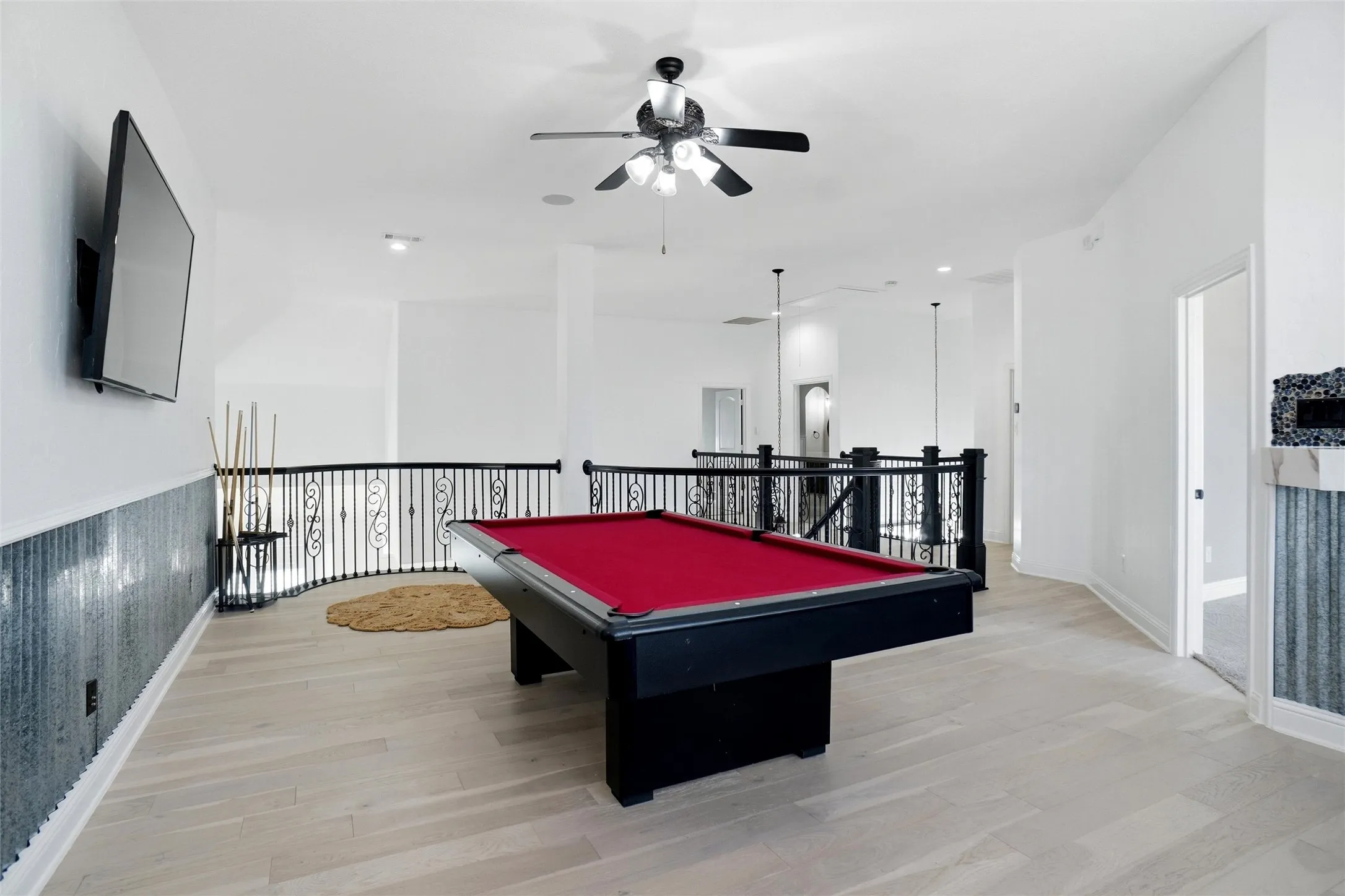 Single Family Residence For Rent in Denton County , 2414 Trophy Club Drive, Trophy Club, Texas 76262, 5 Bedroom, 4 Bathroom, 3 Garage spaces, 4,390 Sqft, built in 2010, mls#21388128, Real Estate Agent in Trophy Club, Homes For Rent in Denton county, Homes For Rent in Trophy Club, Realtor in Trophy Club Texas, Real Estate Brokerage Independent Realty Texas, Luminita Cordes Realtor