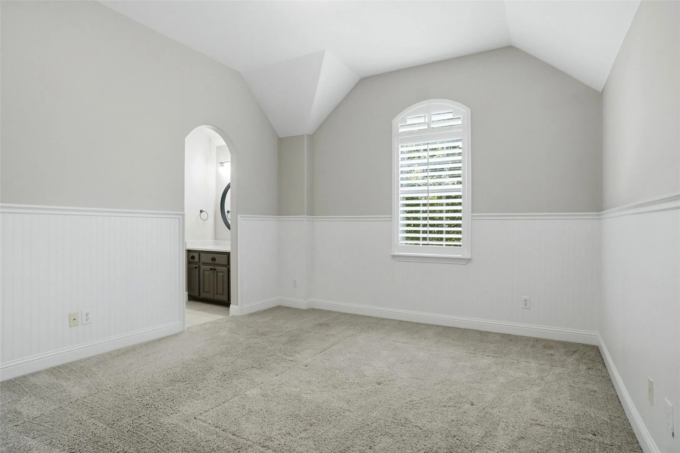 Single Family Residence For Rent in Denton County , 2414 Trophy Club Drive, Trophy Club, Texas 76262, 5 Bedroom, 4 Bathroom, 3 Garage spaces, 4,390 Sqft, built in 2010, mls#21388128, Real Estate Agent in Trophy Club, Homes For Rent in Denton county, Homes For Rent in Trophy Club, Realtor in Trophy Club Texas, Real Estate Brokerage Independent Realty Texas, Luminita Cordes Realtor