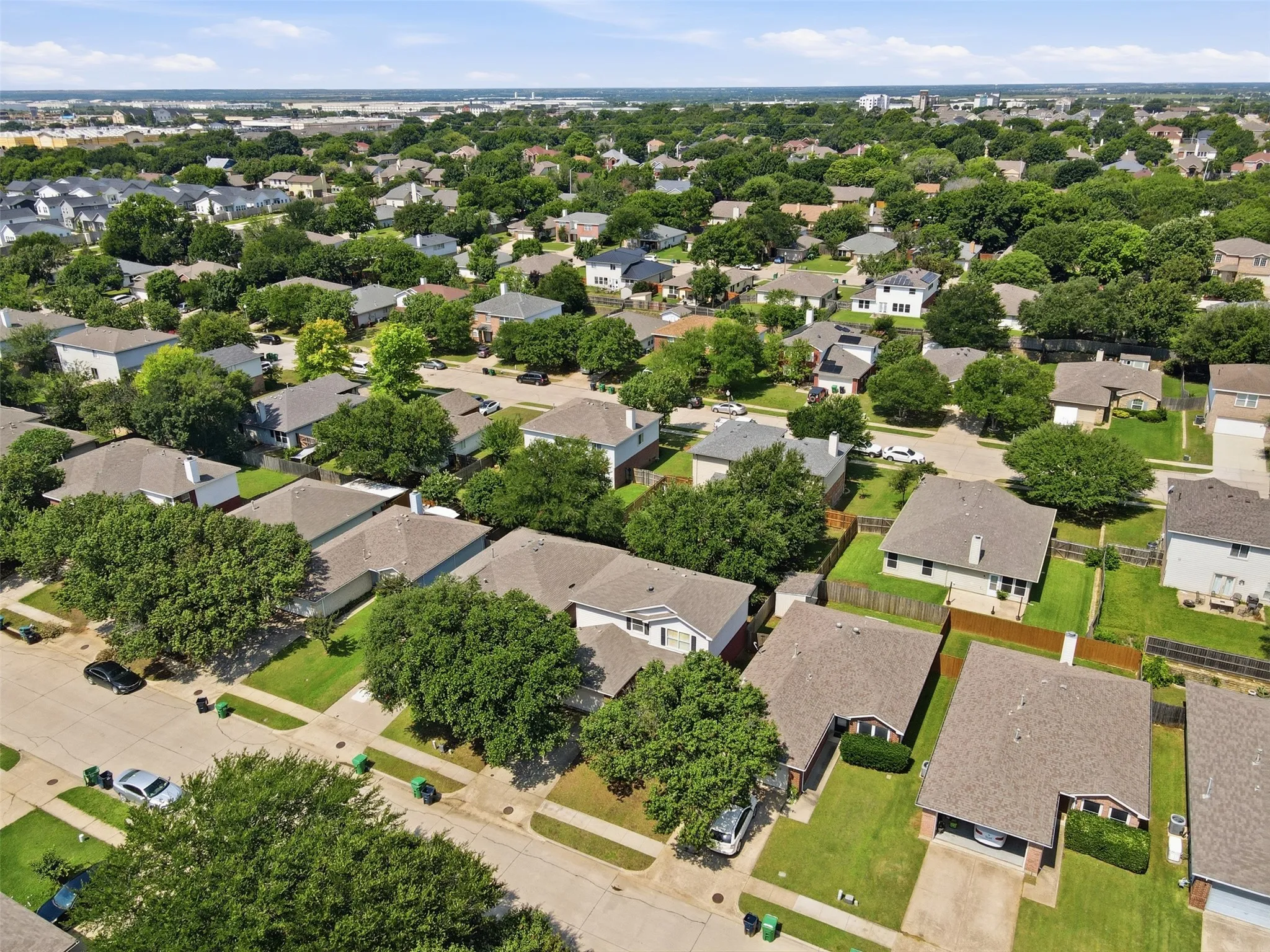 Single Family Residence For Rent in Denton County , 2313 Southway, Denton, Texas 76207, 4 Bedroom, 3 Bathroom, 2 Garage spaces, 1,585 Sqft, built in 2000, mls#21390706, Real Estate Agent in Denton, Homes For Rent in Denton county, Homes For Rent in Denton, Realtor in Denton Texas, Real Estate Brokerage Independent Realty Texas, Luminita Cordes Realtor