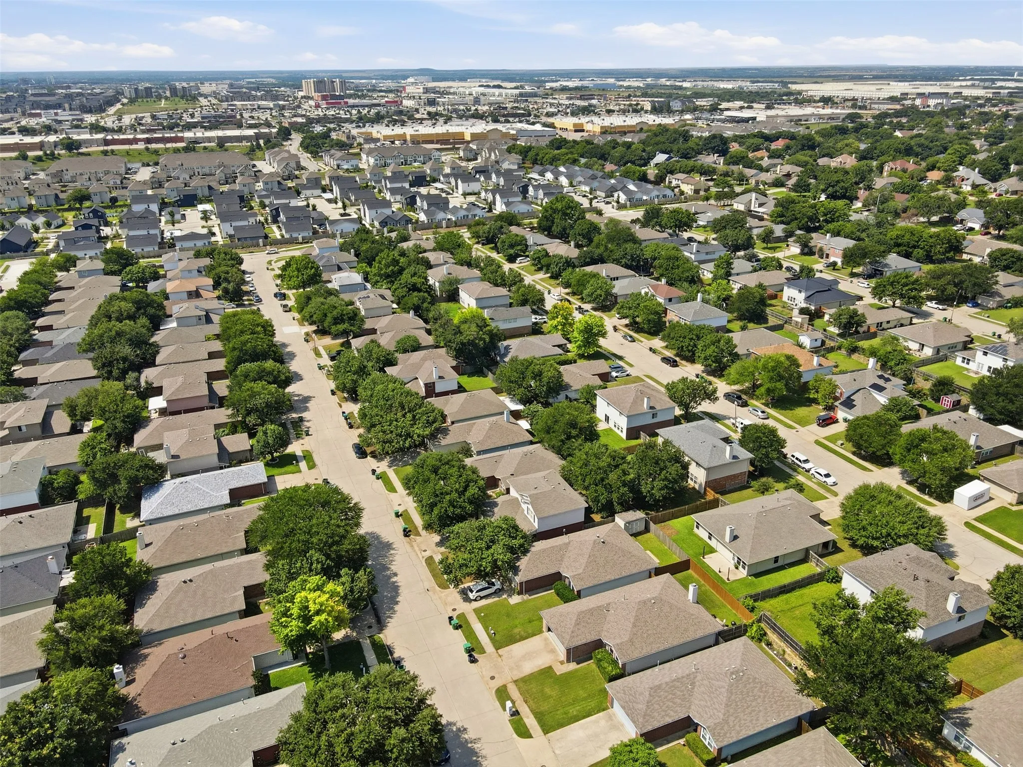 Single Family Residence For Rent in Denton County , 2313 Southway, Denton, Texas 76207, 4 Bedroom, 3 Bathroom, 2 Garage spaces, 1,585 Sqft, built in 2000, mls#21390706, Real Estate Agent in Denton, Homes For Rent in Denton county, Homes For Rent in Denton, Realtor in Denton Texas, Real Estate Brokerage Independent Realty Texas, Luminita Cordes Realtor