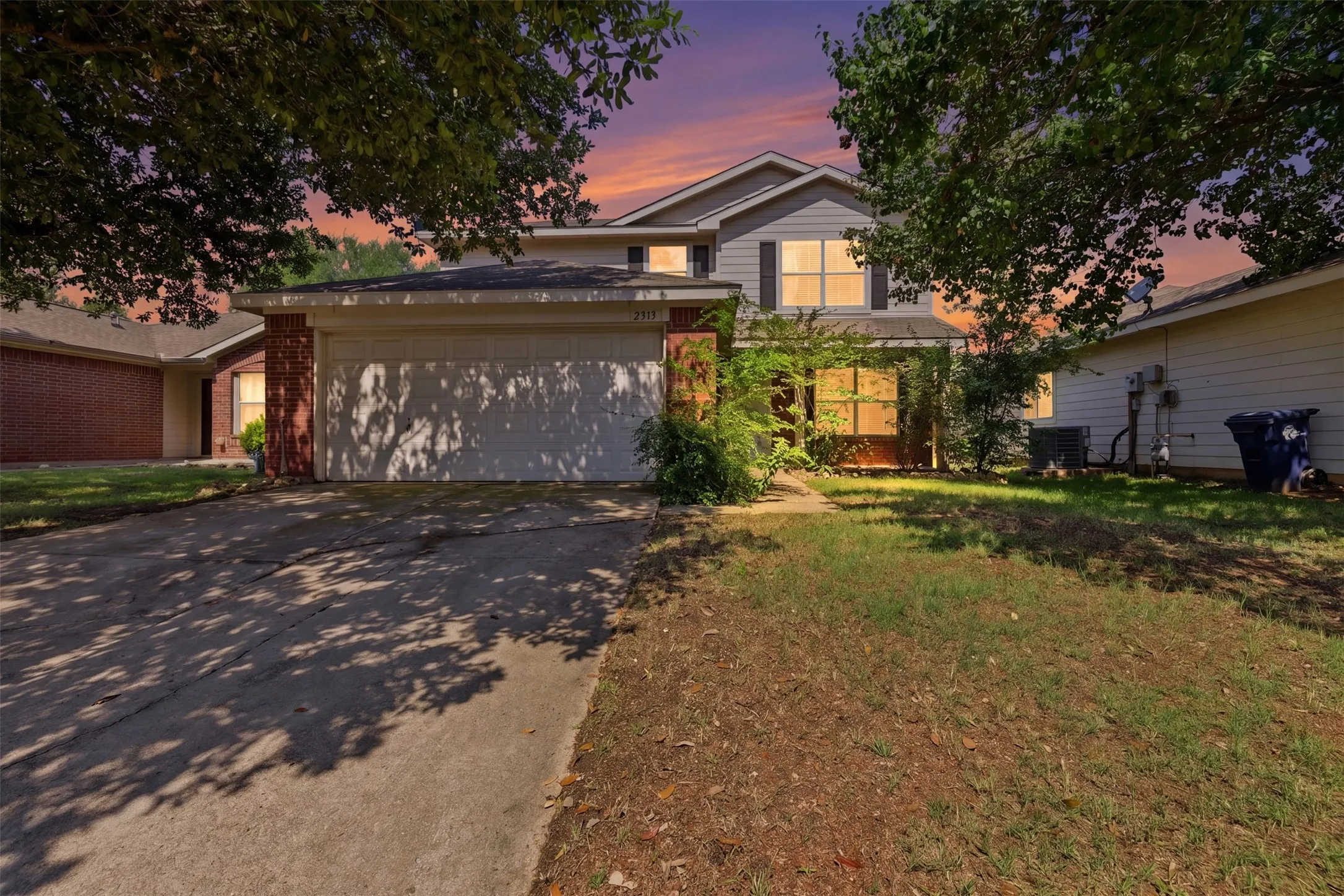 Single Family Residence For Rent in Denton County , 2313 Southway, Denton, Texas 76207, 4 Bedroom, 3 Bathroom, 2 Garage spaces, 1,585 Sqft, built in 2000, mls#21390706, Real Estate Agent in Denton, Homes For Rent in Denton county, Homes For Rent in Denton, Realtor in Denton Texas, Real Estate Brokerage Independent Realty Texas, Luminita Cordes Realtor