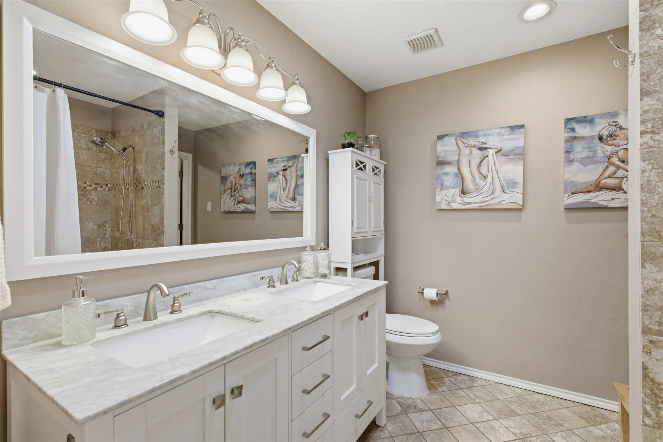 Single Family Residence For Rent in Denton County , 2313 Southway, Denton, Texas 76207, 4 Bedroom, 3 Bathroom, 2 Garage spaces, 1,585 Sqft, built in 2000, mls#21390706, Real Estate Agent in Denton, Homes For Rent in Denton county, Homes For Rent in Denton, Realtor in Denton Texas, Real Estate Brokerage Independent Realty Texas, Luminita Cordes Realtor