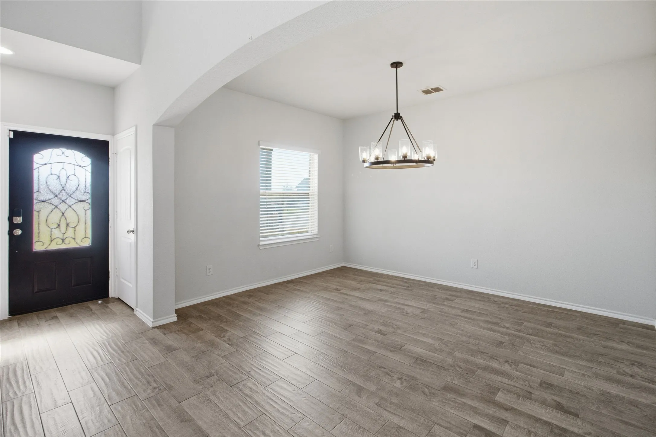 Single Family Residence For Sale in Collin County , 1925 Shiloh Mews, Celina, Texas 75009, 4 Bedroom, 3 Bathroom, 2 Garage spaces, 2,847 Sqft, built in 2020, mls#21391251, Real Estate Agent in Celina, Homes For Sale in Collin county, Homes For Sale in Celina, Realtor in Celina Texas, Real Estate Brokerage Independent Realty Texas, Luminita Cordes Realtor