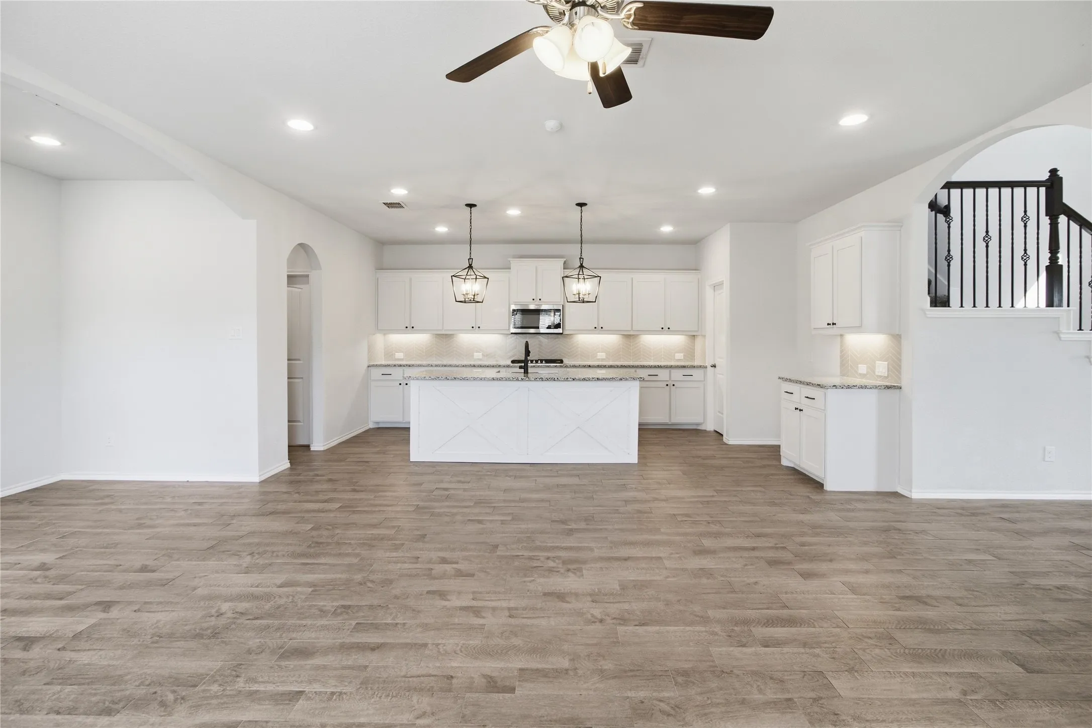 Single Family Residence For Sale in Collin County , 1925 Shiloh Mews, Celina, Texas 75009, 4 Bedroom, 3 Bathroom, 2 Garage spaces, 2,847 Sqft, built in 2020, mls#21391251, Real Estate Agent in Celina, Homes For Sale in Collin county, Homes For Sale in Celina, Realtor in Celina Texas, Real Estate Brokerage Independent Realty Texas, Luminita Cordes Realtor