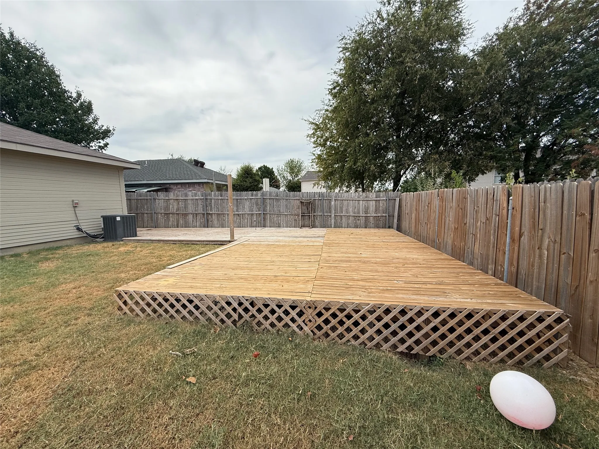 Single Family Residence For Sale in Tarrant County , 8109 E Summer Trail Drive, Fort Worth, Texas 76137, 3 Bedroom, 2 Bathroom, 2 Garage spaces, 1,418 Sqft, built in 1998, mls#21391563, Real Estate Agent in Fort Worth, Homes For Sale in Tarrant county, Homes For Sale in Fort Worth, Realtor in Fort Worth Texas, Real Estate Brokerage Independent Realty Texas, Luminita Cordes Realtor