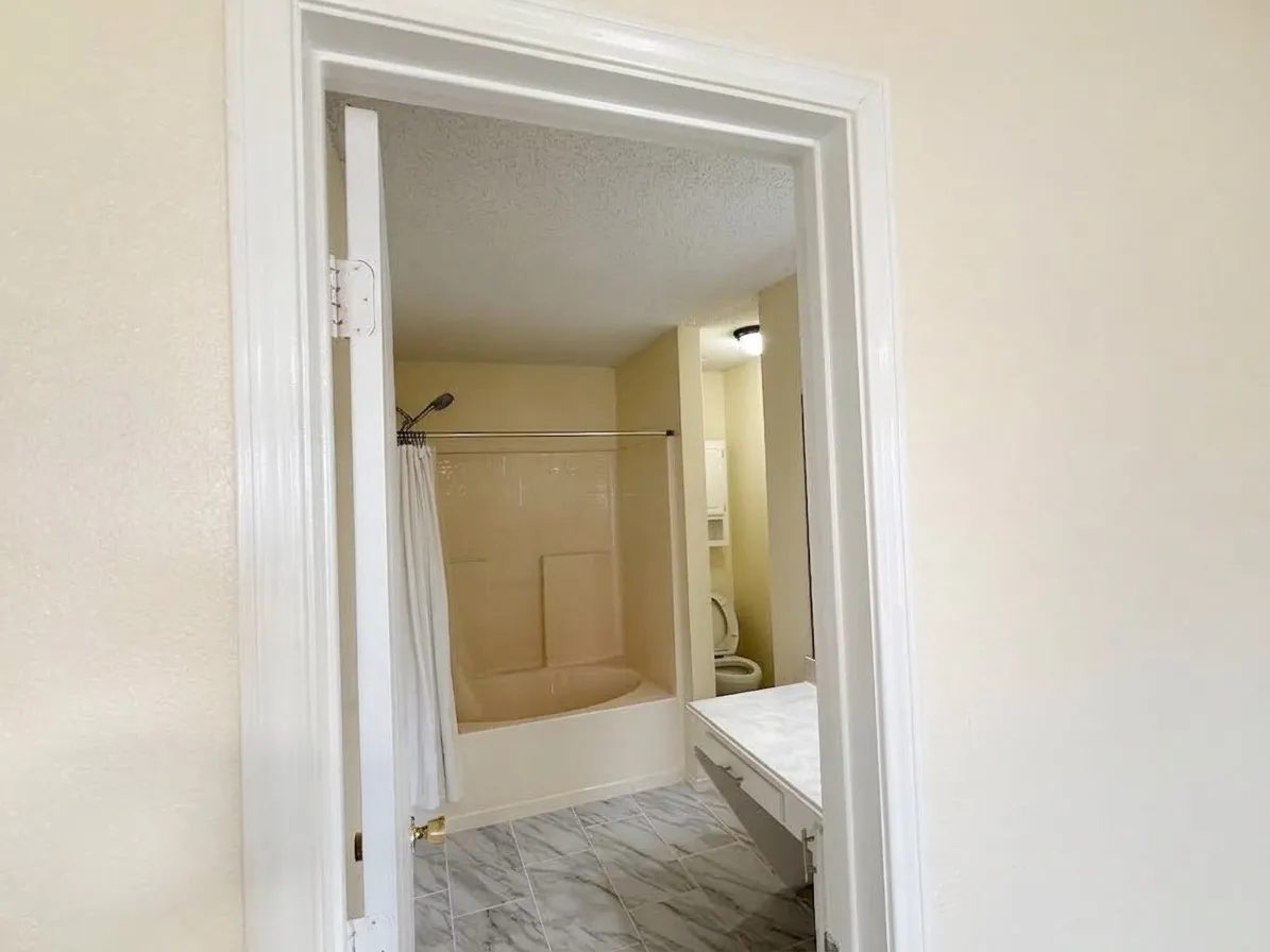 Single Family Residence For Sale in Tarrant County , 8109 E Summer Trail Drive, Fort Worth, Texas 76137, 3 Bedroom, 2 Bathroom, 2 Garage spaces, 1,418 Sqft, built in 1998, mls#21391563, Real Estate Agent in Fort Worth, Homes For Sale in Tarrant county, Homes For Sale in Fort Worth, Realtor in Fort Worth Texas, Real Estate Brokerage Independent Realty Texas, Luminita Cordes Realtor