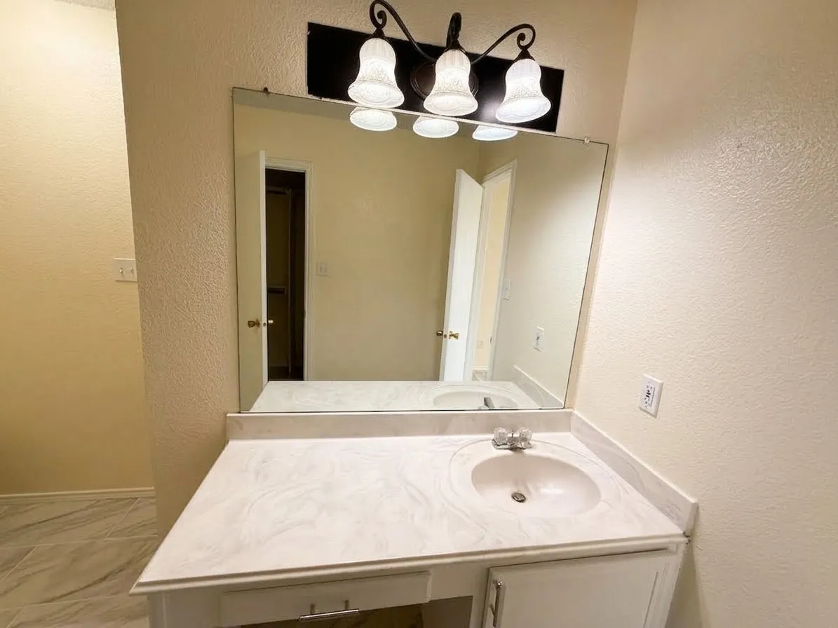 Single Family Residence For Sale in Tarrant County , 8109 E Summer Trail Drive, Fort Worth, Texas 76137, 3 Bedroom, 2 Bathroom, 2 Garage spaces, 1,418 Sqft, built in 1998, mls#21391563, Real Estate Agent in Fort Worth, Homes For Sale in Tarrant county, Homes For Sale in Fort Worth, Realtor in Fort Worth Texas, Real Estate Brokerage Independent Realty Texas, Luminita Cordes Realtor