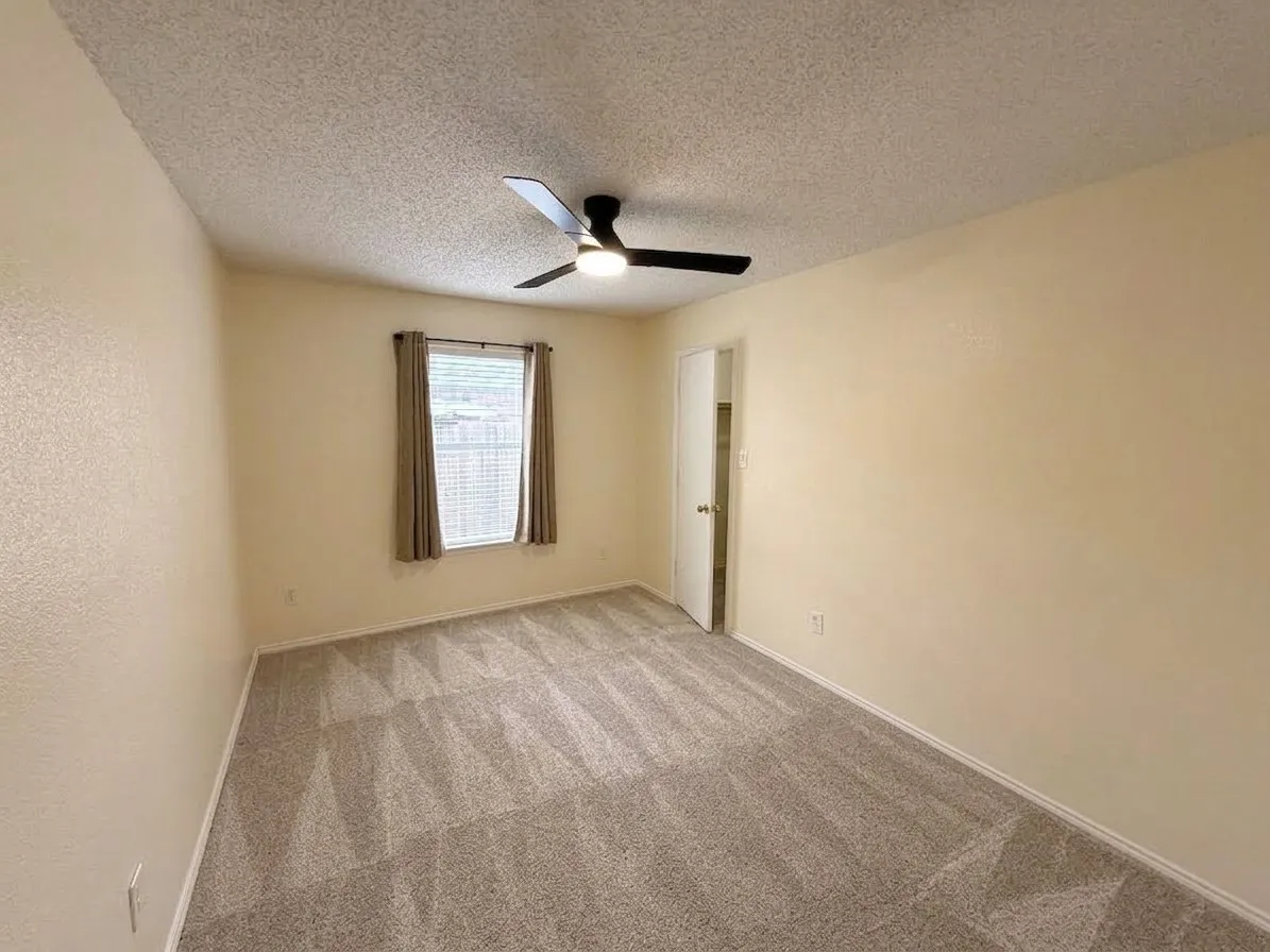 Single Family Residence For Sale in Tarrant County , 8109 E Summer Trail Drive, Fort Worth, Texas 76137, 3 Bedroom, 2 Bathroom, 2 Garage spaces, 1,418 Sqft, built in 1998, mls#21391563, Real Estate Agent in Fort Worth, Homes For Sale in Tarrant county, Homes For Sale in Fort Worth, Realtor in Fort Worth Texas, Real Estate Brokerage Independent Realty Texas, Luminita Cordes Realtor