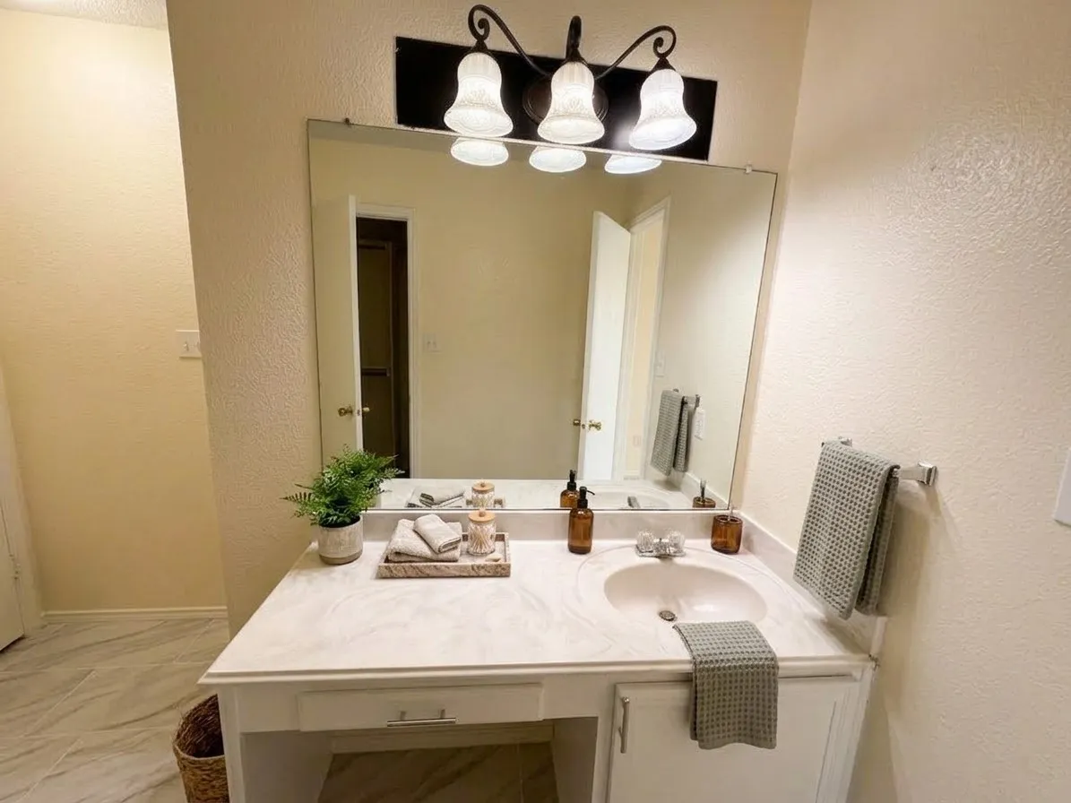 Single Family Residence For Sale in Tarrant County , 8109 E Summer Trail Drive, Fort Worth, Texas 76137, 3 Bedroom, 2 Bathroom, 2 Garage spaces, 1,418 Sqft, built in 1998, mls#21391563, Real Estate Agent in Fort Worth, Homes For Sale in Tarrant county, Homes For Sale in Fort Worth, Realtor in Fort Worth Texas, Real Estate Brokerage Independent Realty Texas, Luminita Cordes Realtor
