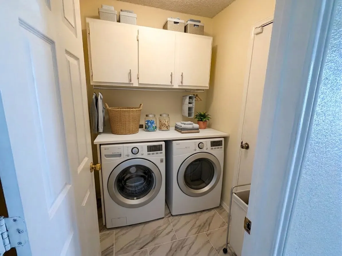 Single Family Residence For Sale in Tarrant County , 8109 E Summer Trail Drive, Fort Worth, Texas 76137, 3 Bedroom, 2 Bathroom, 2 Garage spaces, 1,418 Sqft, built in 1998, mls#21391563, Real Estate Agent in Fort Worth, Homes For Sale in Tarrant county, Homes For Sale in Fort Worth, Realtor in Fort Worth Texas, Real Estate Brokerage Independent Realty Texas, Luminita Cordes Realtor
