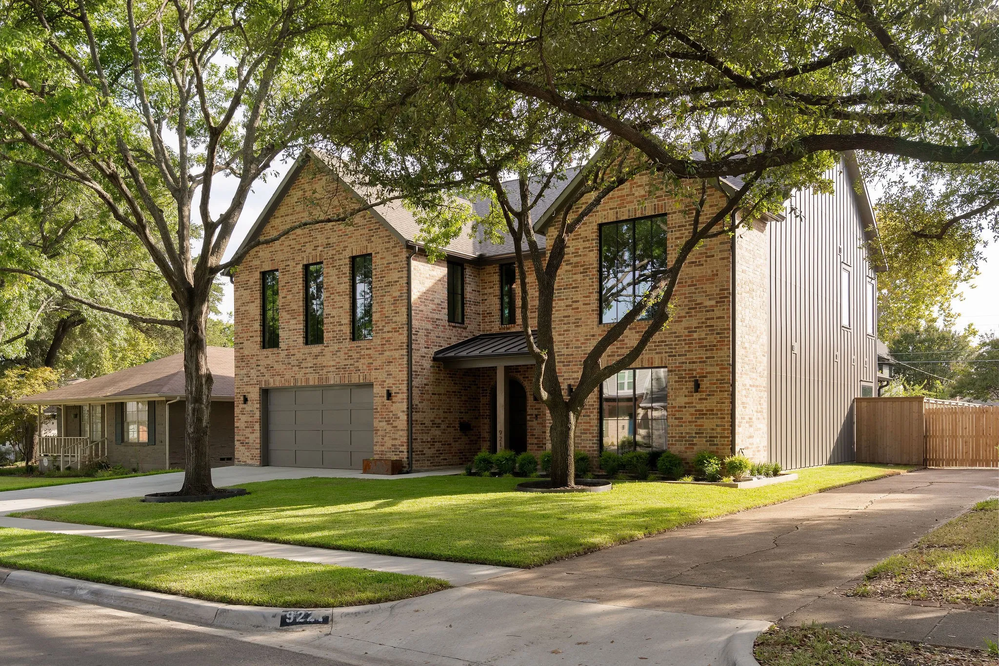 Single Family Residence For Sale in Dallas County , 9217 Livenshire Drive, Dallas, Texas 75238, 5 Bedroom, 7 Bathroom, 2 Garage spaces, 4,690 Sqft, built in 2025, mls#21391657, Real Estate Agent in Dallas, Homes For Sale in Dallas county, Homes For Sale in Dallas, Realtor in Dallas Texas, Real Estate Brokerage Independent Realty Texas, Luminita Cordes Realtor