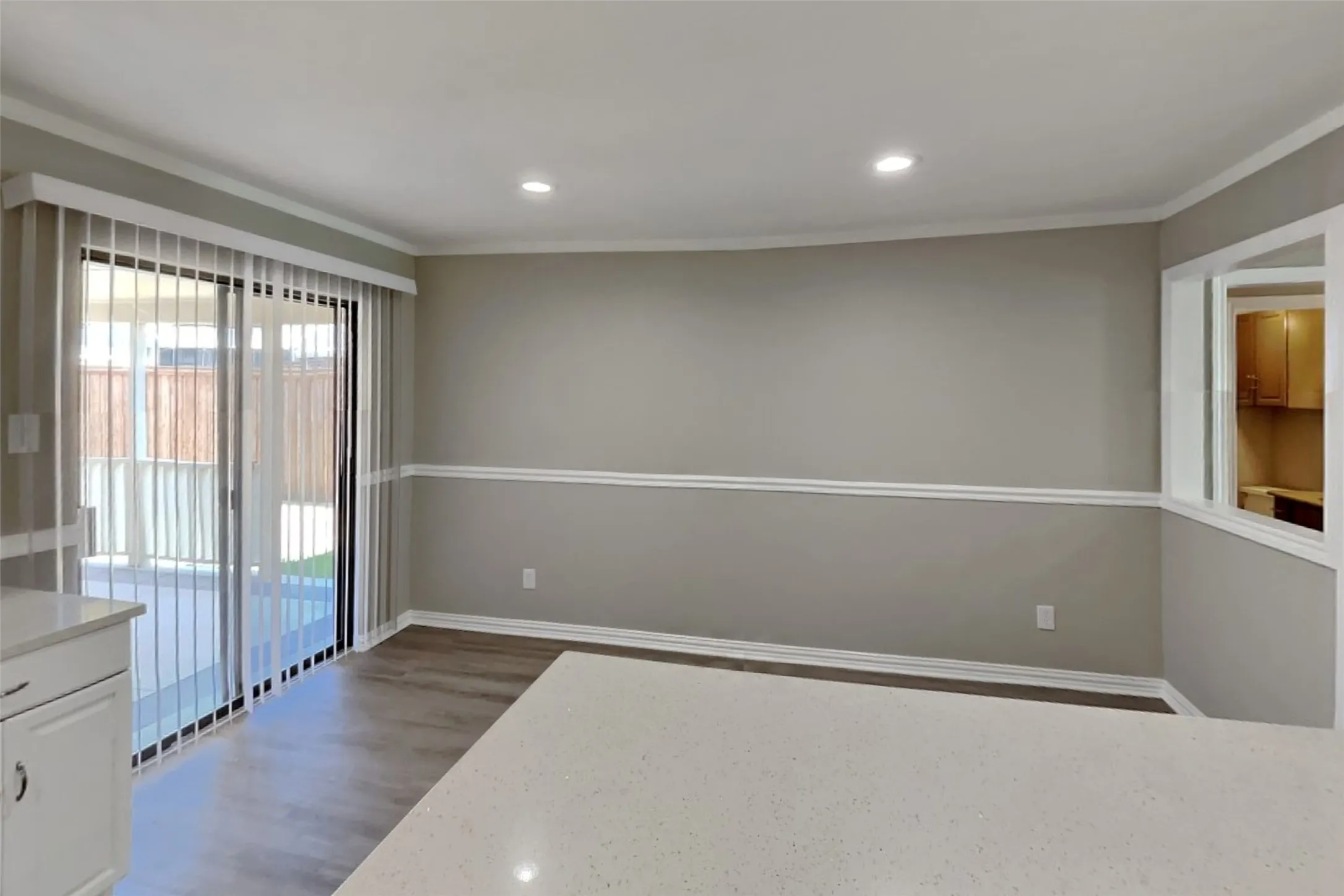Single Family Residence For Rent in Denton County , 1747 Arledge, Carrollton, Texas 75007, 3 Bedroom, 2 Bathroom, 2 Garage spaces, 1,466 Sqft, built in 1983, mls#21391659, Real Estate Agent in Carrollton, Homes For Rent in Denton county, Homes For Rent in Carrollton, Realtor in Carrollton Texas, Real Estate Brokerage Independent Realty Texas, Luminita Cordes Realtor