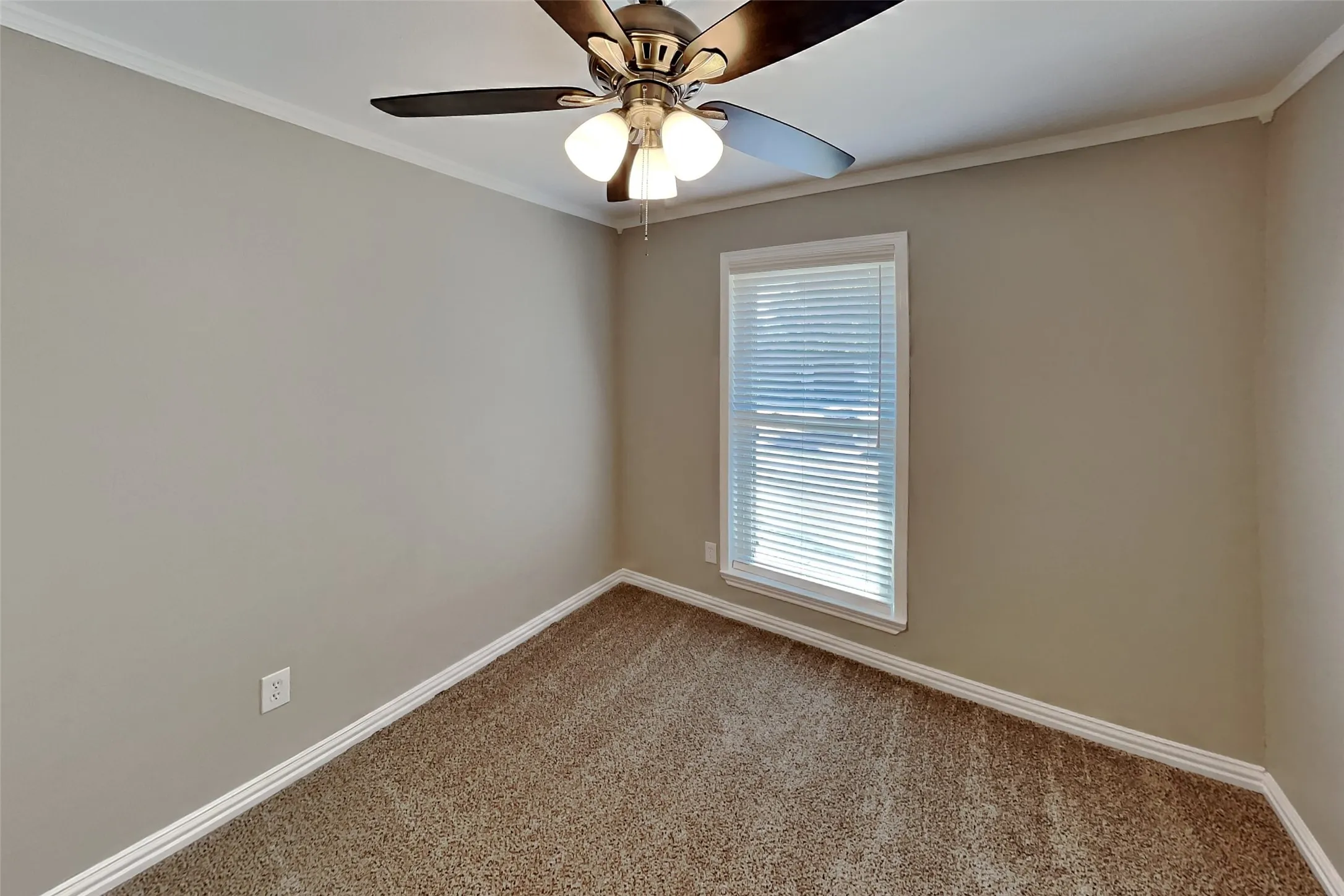 Single Family Residence For Rent in Denton County , 1747 Arledge, Carrollton, Texas 75007, 3 Bedroom, 2 Bathroom, 2 Garage spaces, 1,466 Sqft, built in 1983, mls#21391659, Real Estate Agent in Carrollton, Homes For Rent in Denton county, Homes For Rent in Carrollton, Realtor in Carrollton Texas, Real Estate Brokerage Independent Realty Texas, Luminita Cordes Realtor