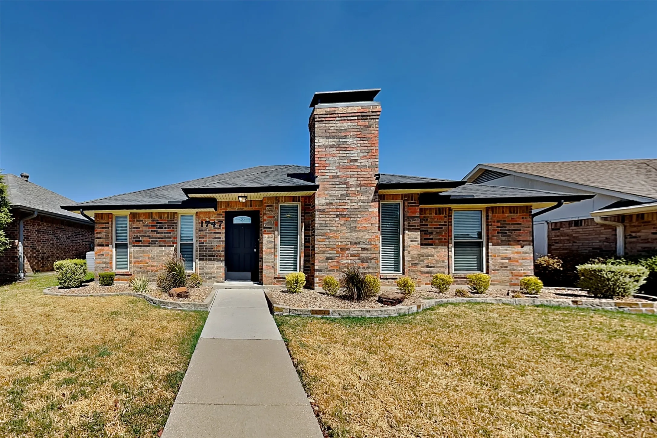 Single Family Residence For Rent
