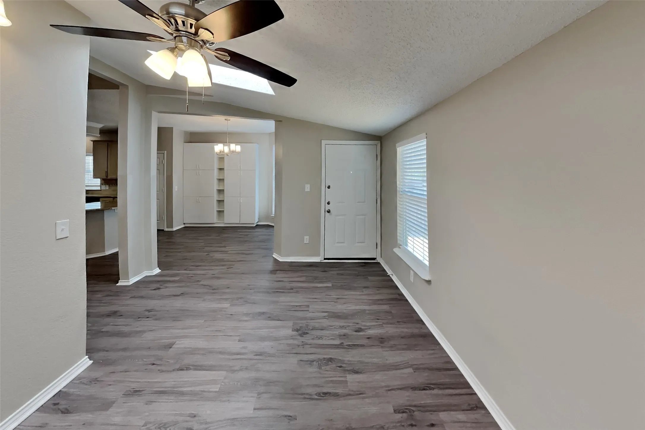 Single Family Residence For Rent in Collin County , 10400 Napa Valley Drive, Frisco, Texas 75035, 3 Bedroom, 2 Bathroom, 2 Garage spaces, 2,443 Sqft, built in 1992, mls#21391663, Real Estate Agent in Frisco, Homes For Rent in Collin county, Homes For Rent in Frisco, Realtor in Frisco Texas, Real Estate Brokerage Independent Realty Texas, Luminita Cordes Realtor