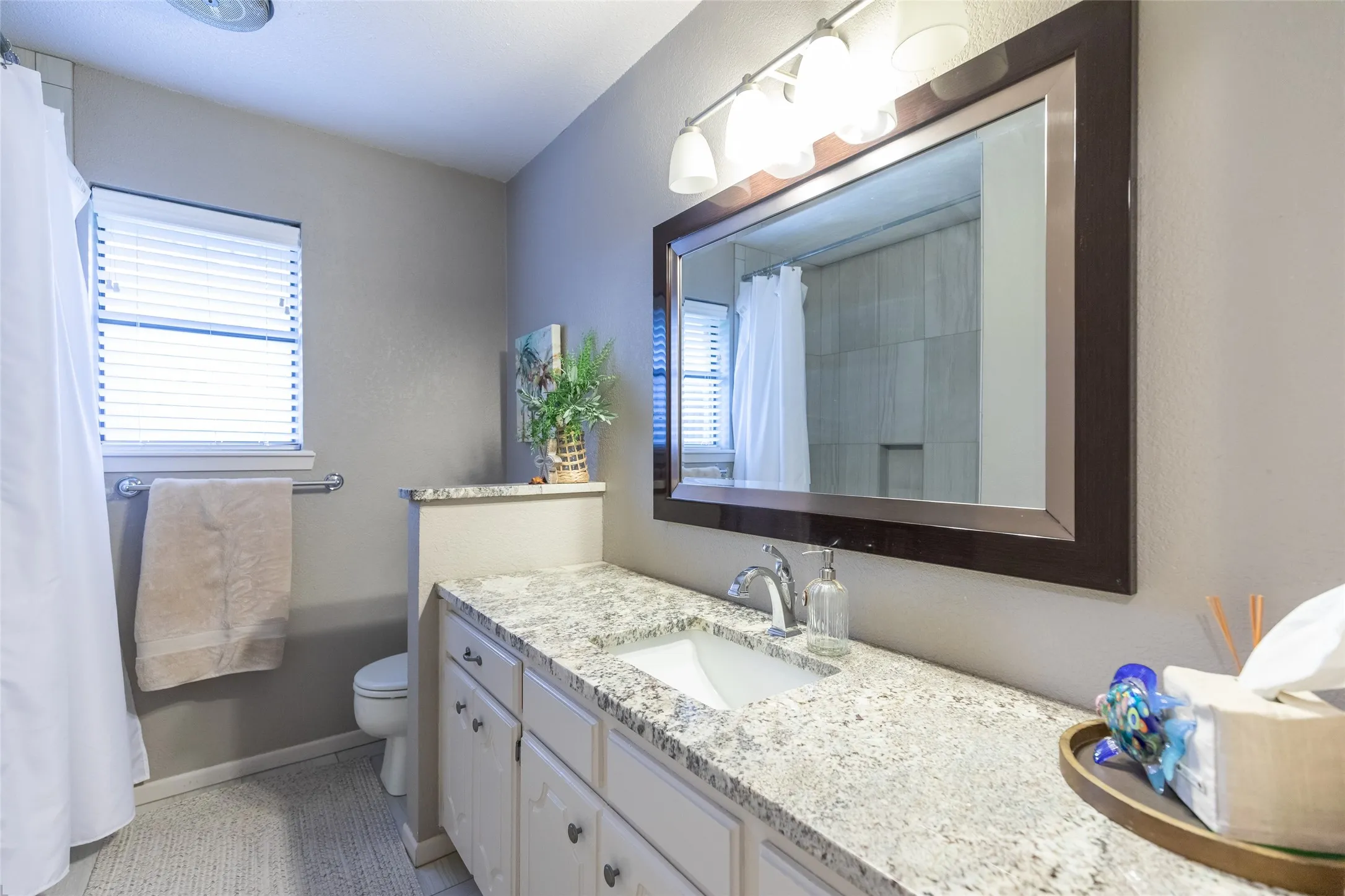 Single Family Residence For Sale in Taylor County , 4865 Annette Lane, Abilene, Texas 79606, 3 Bedroom, 2 Bathroom, 2 Garage spaces, 1,983 Sqft, built in 1983, mls#21391627, Real Estate Agent in Abilene, Homes For Sale in Taylor county, Homes For Sale in Abilene, Realtor in Abilene Texas, Real Estate Brokerage Independent Realty Texas, Luminita Cordes Realtor