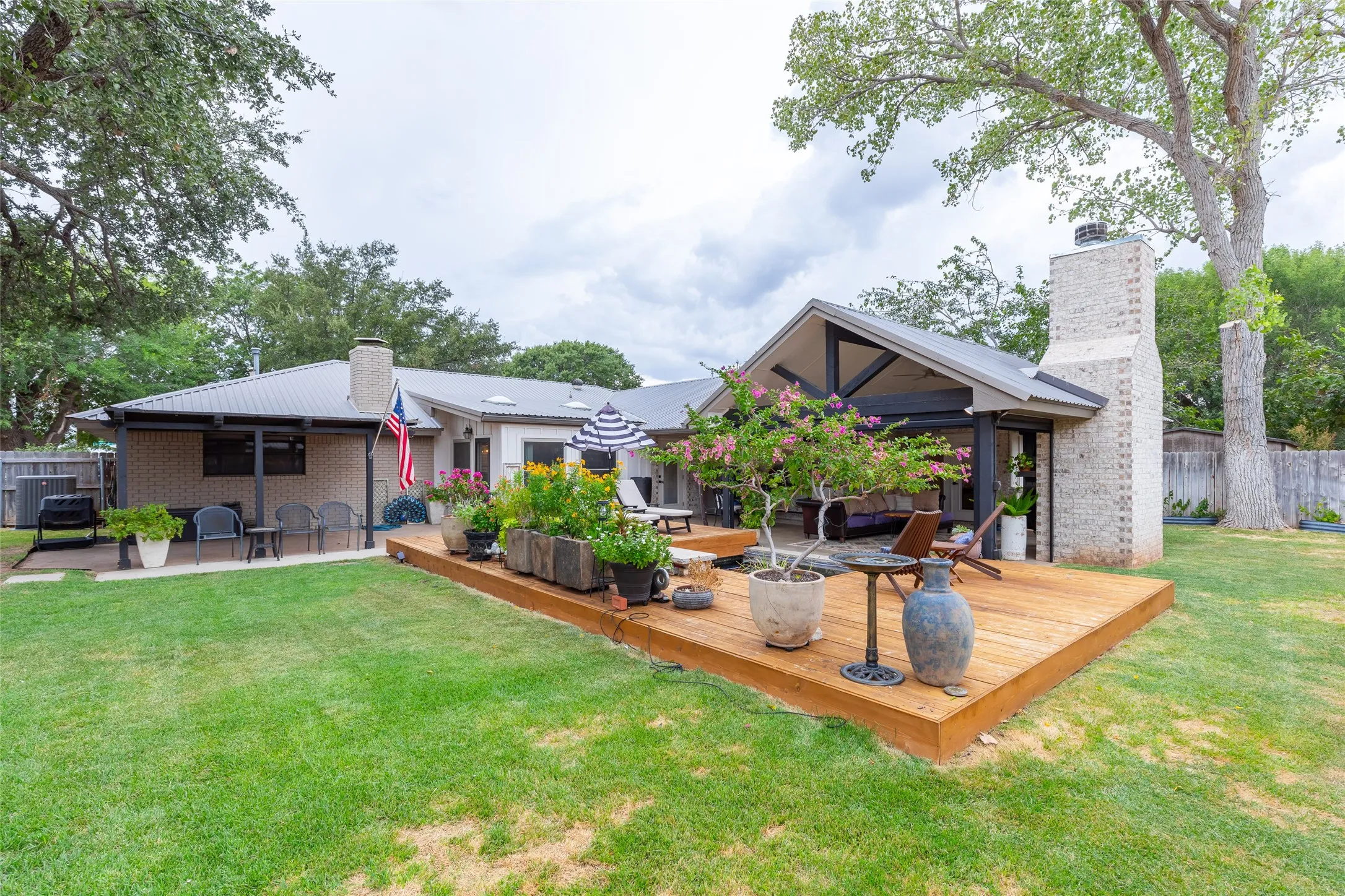 Single Family Residence For Sale in Taylor County , 4865 Annette Lane, Abilene, Texas 79606, 3 Bedroom, 2 Bathroom, 2 Garage spaces, 1,983 Sqft, built in 1983, mls#21391627, Real Estate Agent in Abilene, Homes For Sale in Taylor county, Homes For Sale in Abilene, Realtor in Abilene Texas, Real Estate Brokerage Independent Realty Texas, Luminita Cordes Realtor