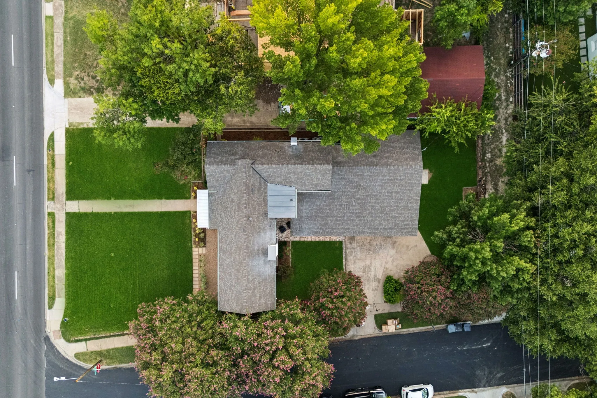 Single Family Residence For Sale in Dallas County , 6839 Gaston Avenue, Dallas, Texas 75214, 3 Bedroom, 5 Bathroom, 2 Garage spaces, 3,011 Sqft, built in 1936, mls#21391439, Real Estate Agent in Dallas, Homes For Sale in Dallas county, Homes For Sale in Dallas, Realtor in Dallas Texas, Real Estate Brokerage Independent Realty Texas, Luminita Cordes Realtor
