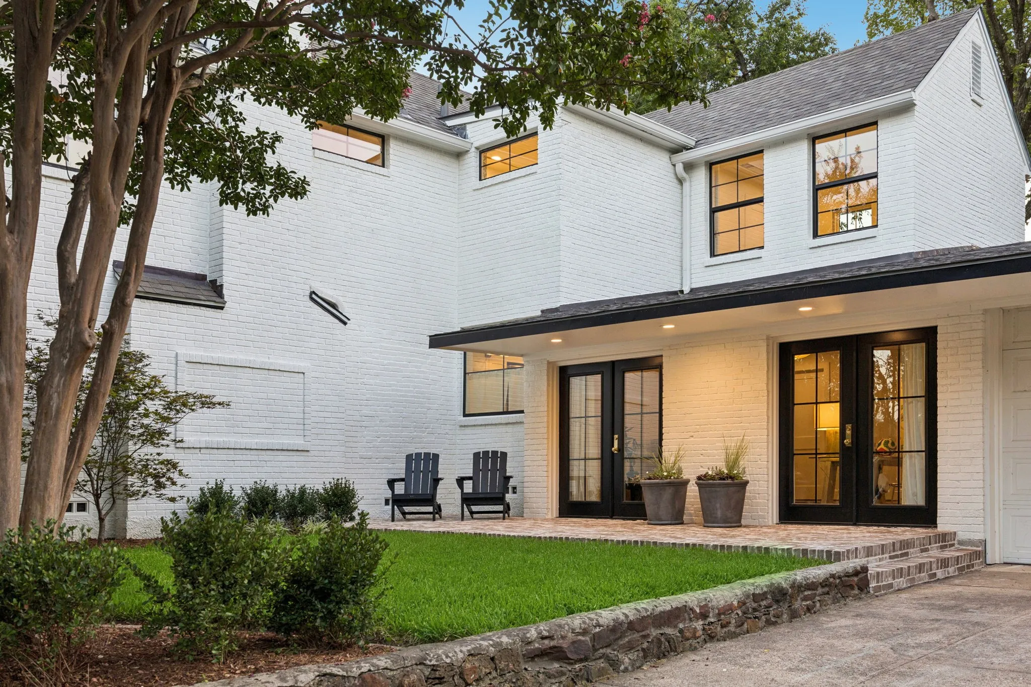 Single Family Residence For Sale in Dallas County , 6839 Gaston Avenue, Dallas, Texas 75214, 3 Bedroom, 5 Bathroom, 2 Garage spaces, 3,011 Sqft, built in 1936, mls#21391439, Real Estate Agent in Dallas, Homes For Sale in Dallas county, Homes For Sale in Dallas, Realtor in Dallas Texas, Real Estate Brokerage Independent Realty Texas, Luminita Cordes Realtor