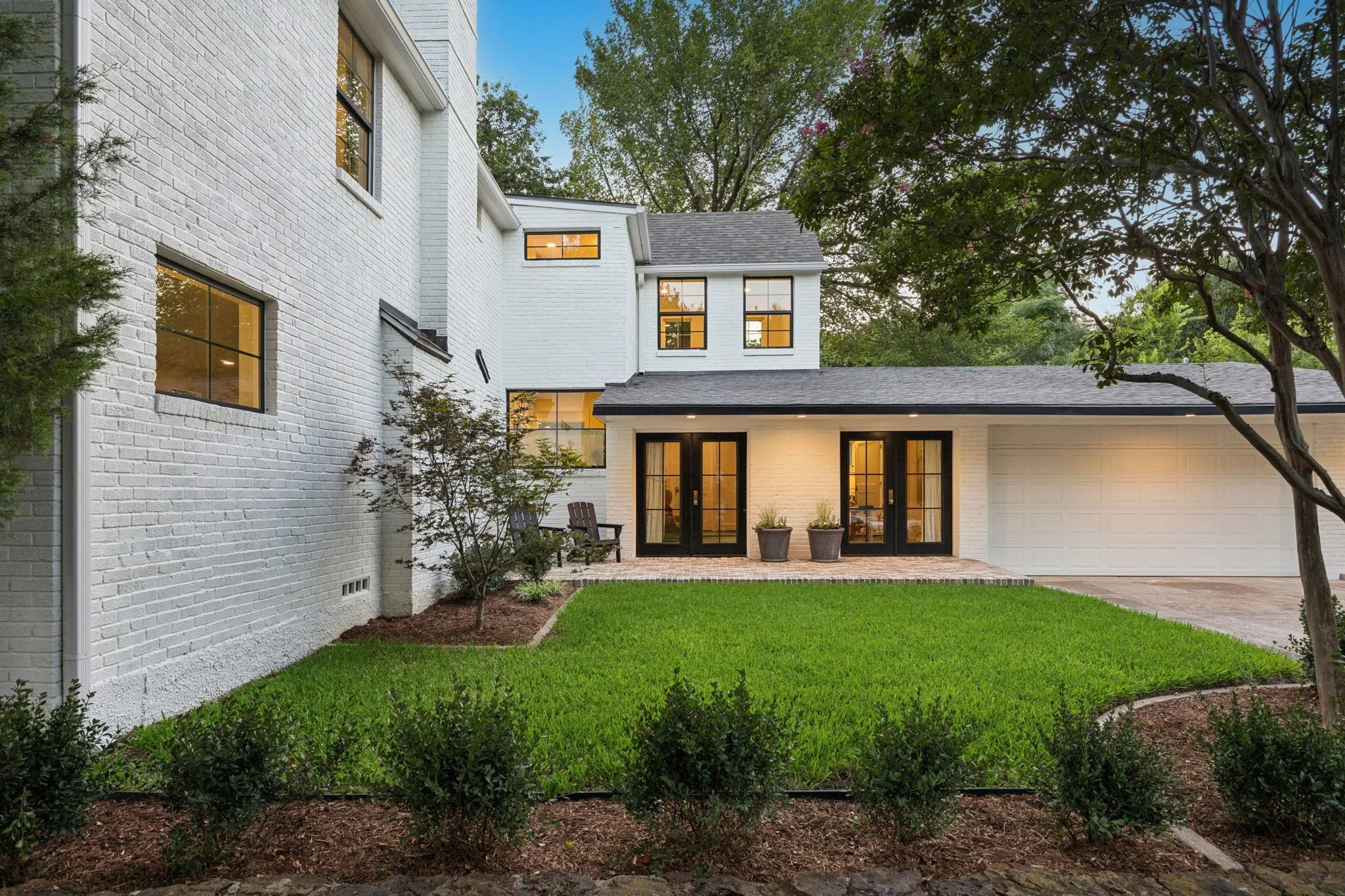 Single Family Residence For Sale in Dallas County , 6839 Gaston Avenue, Dallas, Texas 75214, 3 Bedroom, 5 Bathroom, 2 Garage spaces, 3,011 Sqft, built in 1936, mls#21391439, Real Estate Agent in Dallas, Homes For Sale in Dallas county, Homes For Sale in Dallas, Realtor in Dallas Texas, Real Estate Brokerage Independent Realty Texas, Luminita Cordes Realtor