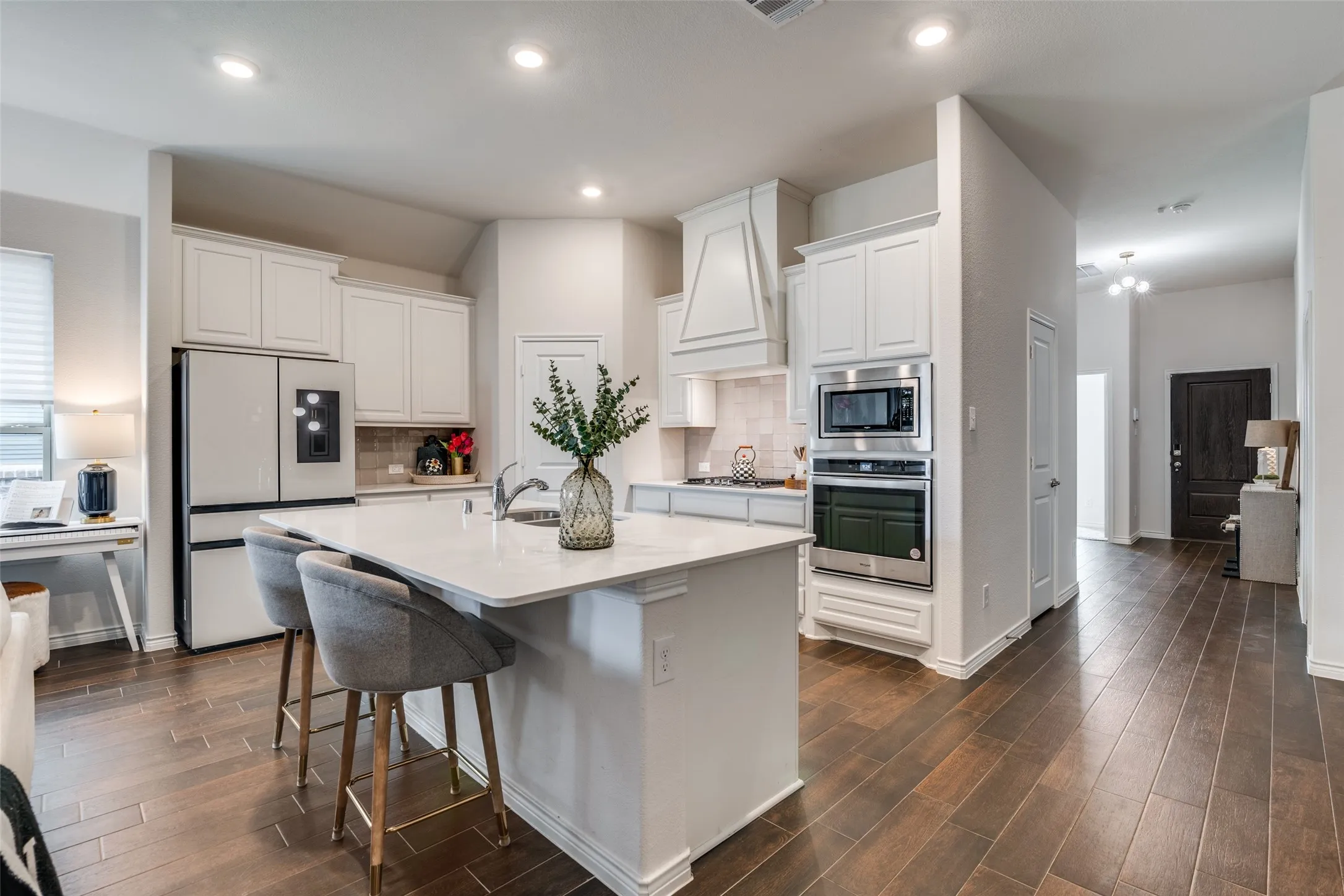 Single Family Residence For Rent in Kaufman County , 1072 Sublime Drive, Heath, Texas 75126, 4 Bedroom, 3 Bathroom, 2 Garage spaces, 2,059 Sqft, built in 2021, mls#21391670, Real Estate Agent in Heath, Homes For Rent in Kaufman county, Homes For Rent in Heath, Realtor in Heath Texas, Real Estate Brokerage Independent Realty Texas, Luminita Cordes Realtor