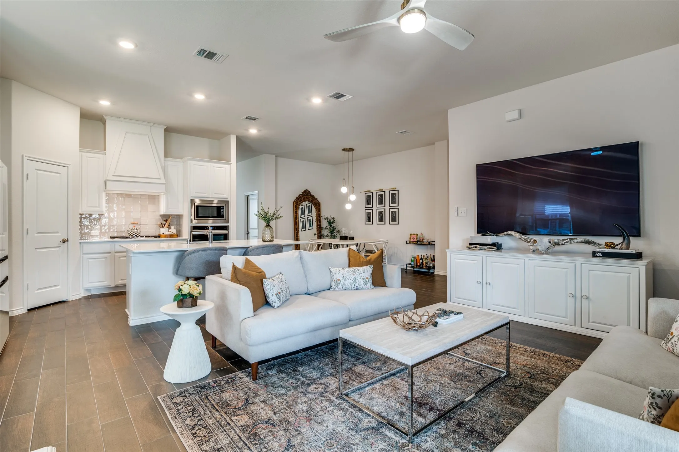 Single Family Residence For Rent in Kaufman County , 1072 Sublime Drive, Heath, Texas 75126, 4 Bedroom, 3 Bathroom, 2 Garage spaces, 2,059 Sqft, built in 2021, mls#21391670, Real Estate Agent in Heath, Homes For Rent in Kaufman county, Homes For Rent in Heath, Realtor in Heath Texas, Real Estate Brokerage Independent Realty Texas, Luminita Cordes Realtor