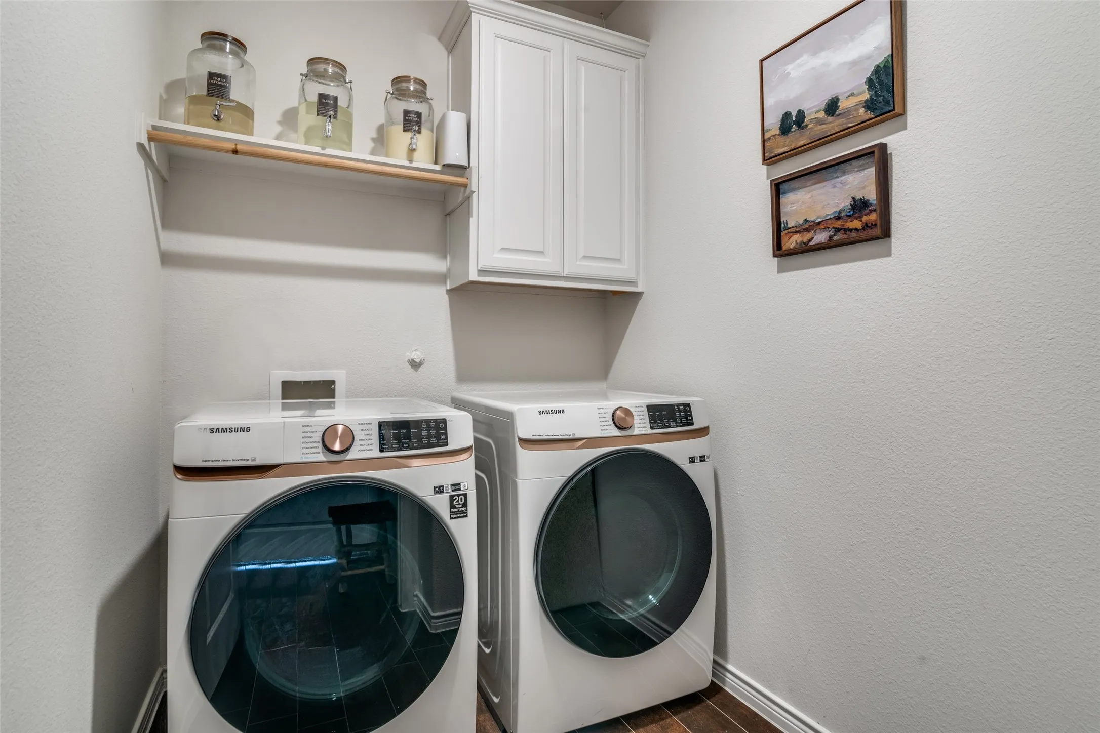 Single Family Residence For Rent in Kaufman County , 1072 Sublime Drive, Heath, Texas 75126, 4 Bedroom, 3 Bathroom, 2 Garage spaces, 2,059 Sqft, built in 2021, mls#21391670, Real Estate Agent in Heath, Homes For Rent in Kaufman county, Homes For Rent in Heath, Realtor in Heath Texas, Real Estate Brokerage Independent Realty Texas, Luminita Cordes Realtor