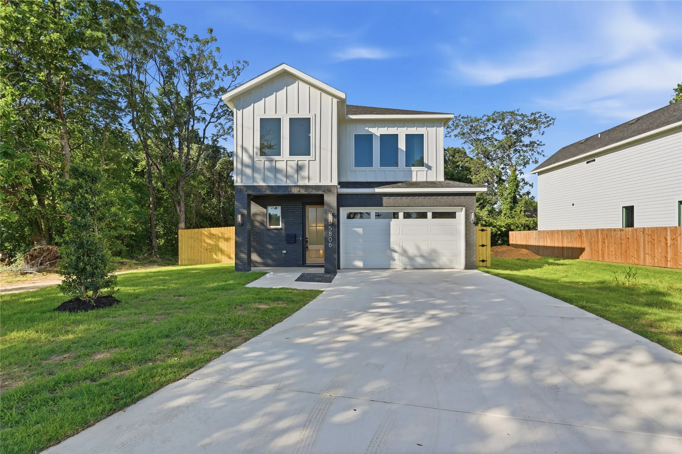 Single Family Residence For Sale in Dallas County , 5806 Carlton Garrett Street, Dallas, Texas 75215, 4 Bedroom, 3 Bathroom, 2 Garage spaces, 2,100 Sqft, built in 2026, mls#21386762, Real Estate Agent in Dallas, Homes For Sale in Dallas county, Homes For Sale in Dallas, Realtor in Dallas Texas, Real Estate Brokerage Independent Realty Texas, Luminita Cordes Realtor